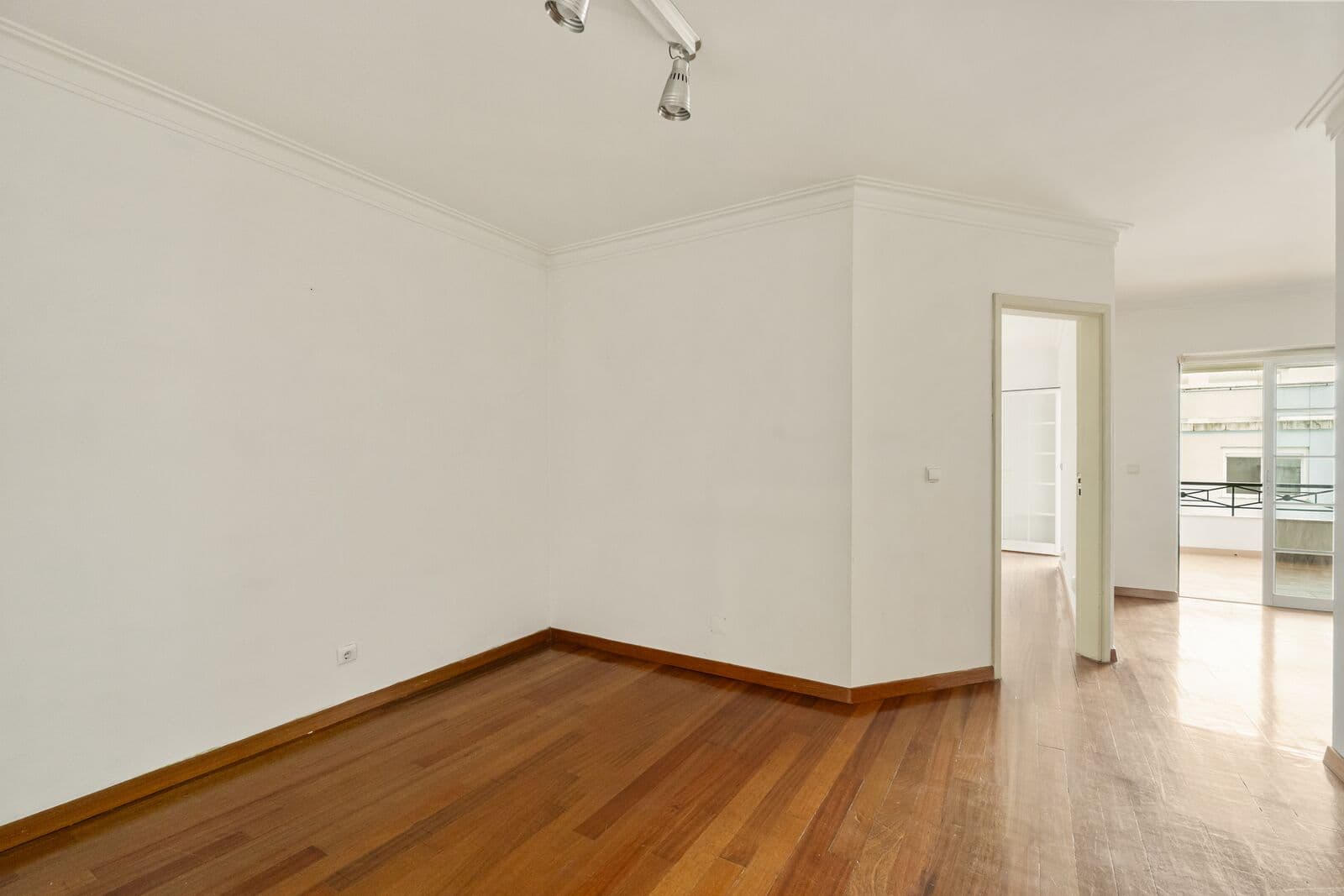 Apartamento T1 + 1 com piscina, Estoril, Cascais - Imagem 6