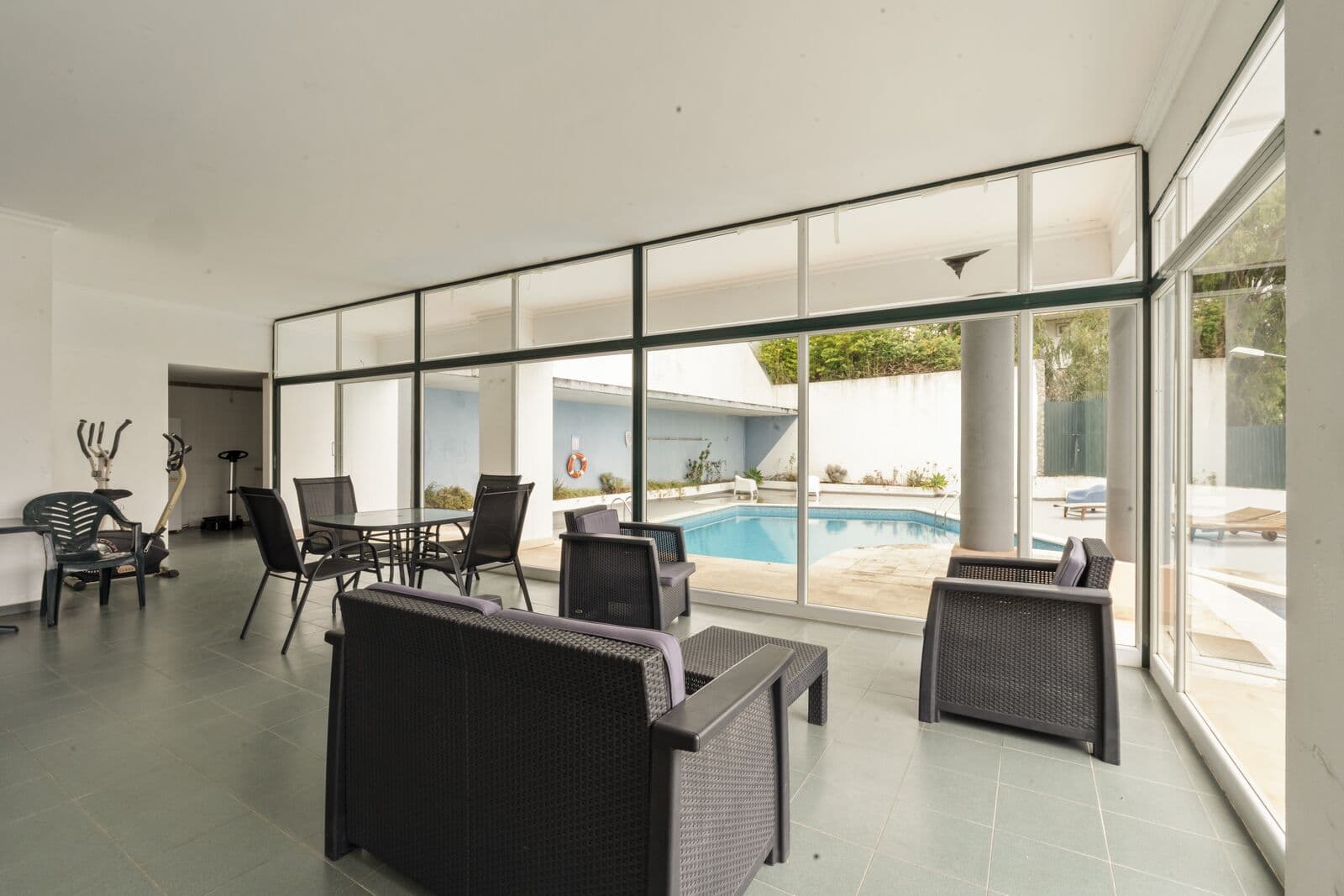 Apartamento T1 + 1 com piscina, Estoril, Cascais - Imagem 35
