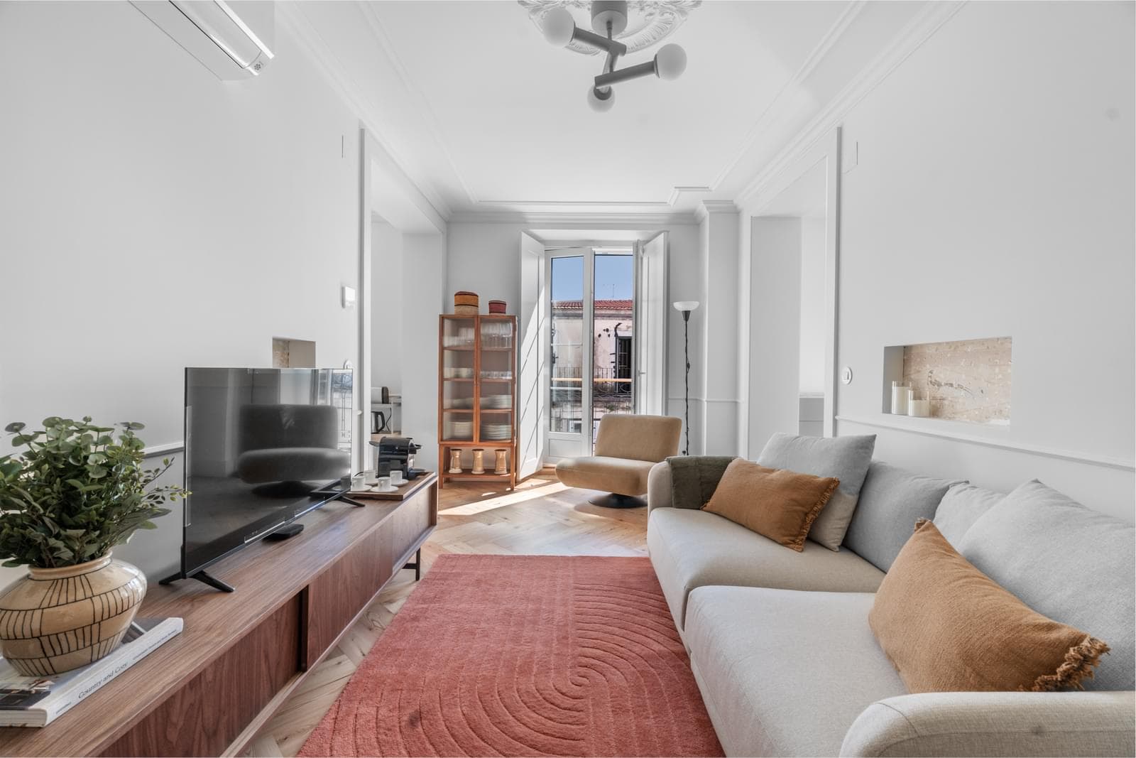 Apartamento T2 com varanda, Baixa, Lisboa - Imagem 1
