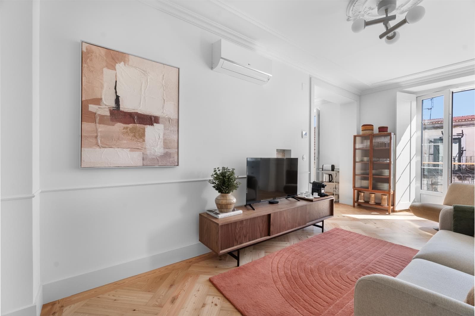 Apartamento T2 com varanda, Baixa, Lisboa - Imagem 2