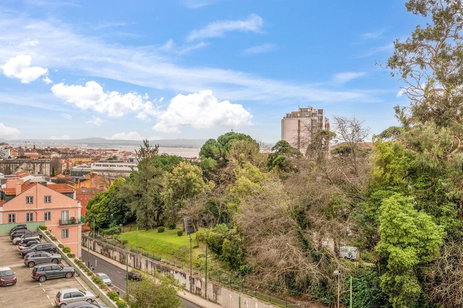 3 Bedroom Apartment with a view, Amoreiras, Lisboa - Image 4