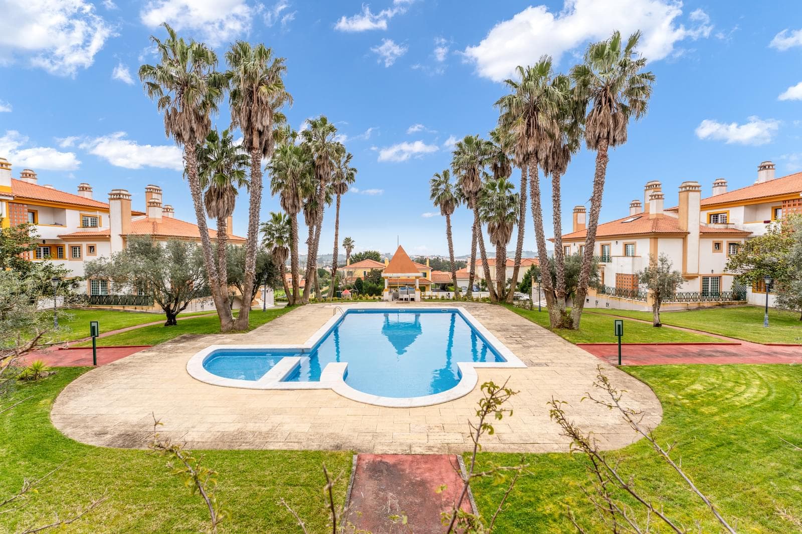 Penthouse T3 + 1 com jardim, Quinta da Beloura, Sintra - Imagem 3