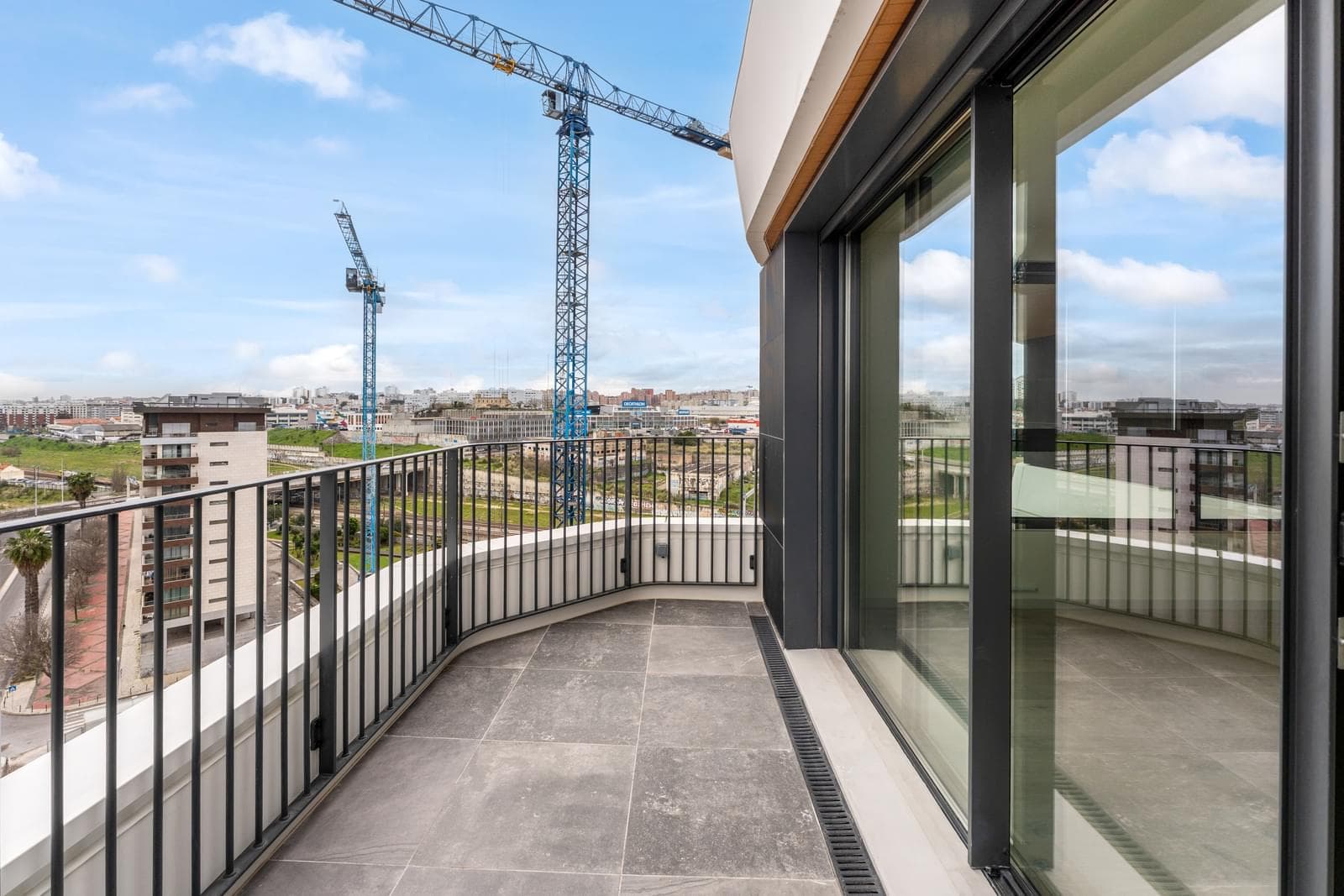 2 Bedroom Apartment with a view, Parque das Nações, Lisboa - Image 18