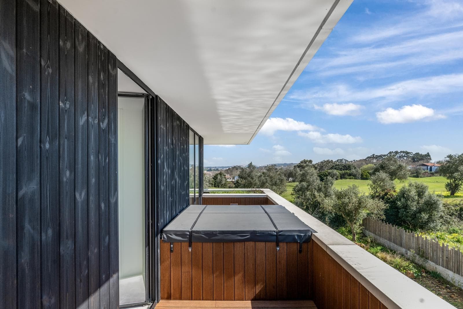 Moradia T4 + 1 com piscina, Oeiras Golf Residence, Oeiras - Imagem 40