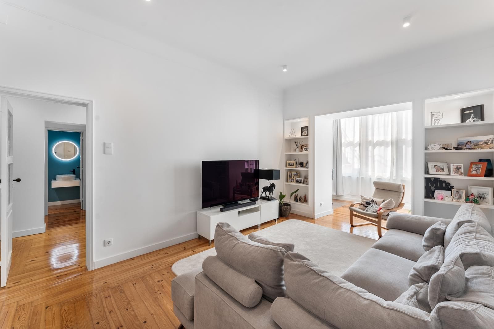 Apartamento T3 com varanda, Avenidas Novas, Lisboa - Imagem 2