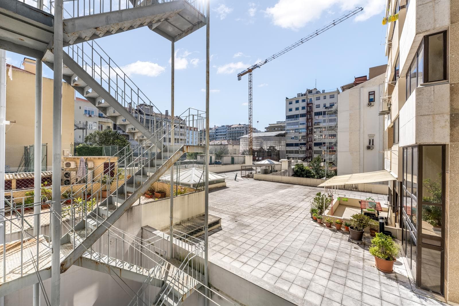 Apartamento T3 com varanda, Avenidas Novas, Lisboa - Imagem 16