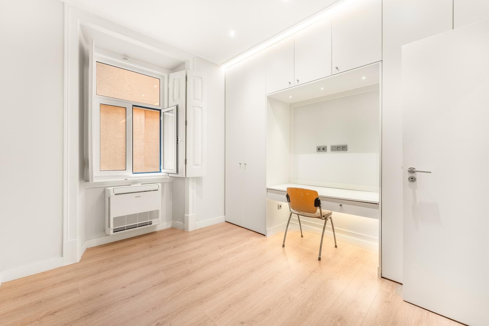 Apartamento T4 com varanda, Avenidas Novas, Lisboa - Imagem 10