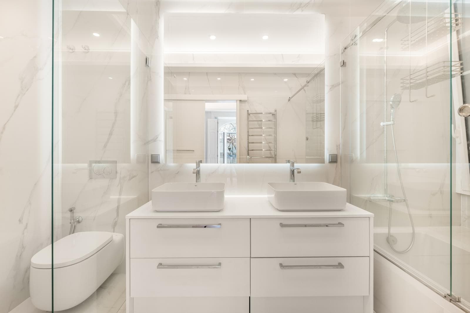 Apartamento T4 com varanda, Avenidas Novas, Lisboa - Imagem 15