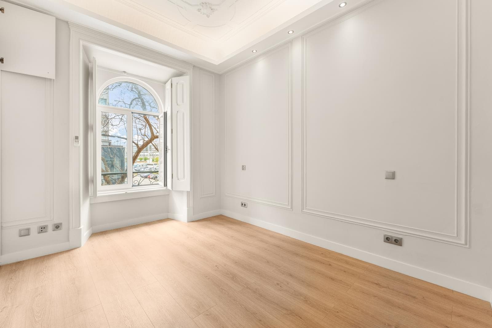 Apartamento T4 com varanda, Avenidas Novas, Lisboa - Imagem 17