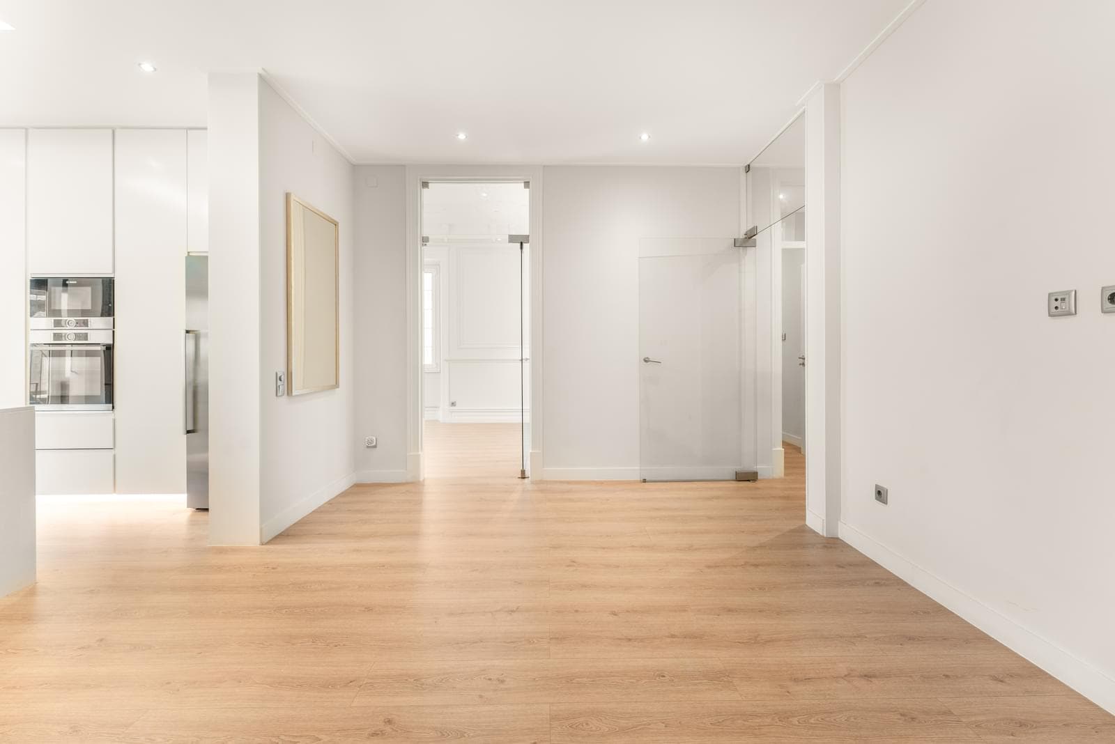 Apartamento T4 com varanda, Avenidas Novas, Lisboa - Imagem 3