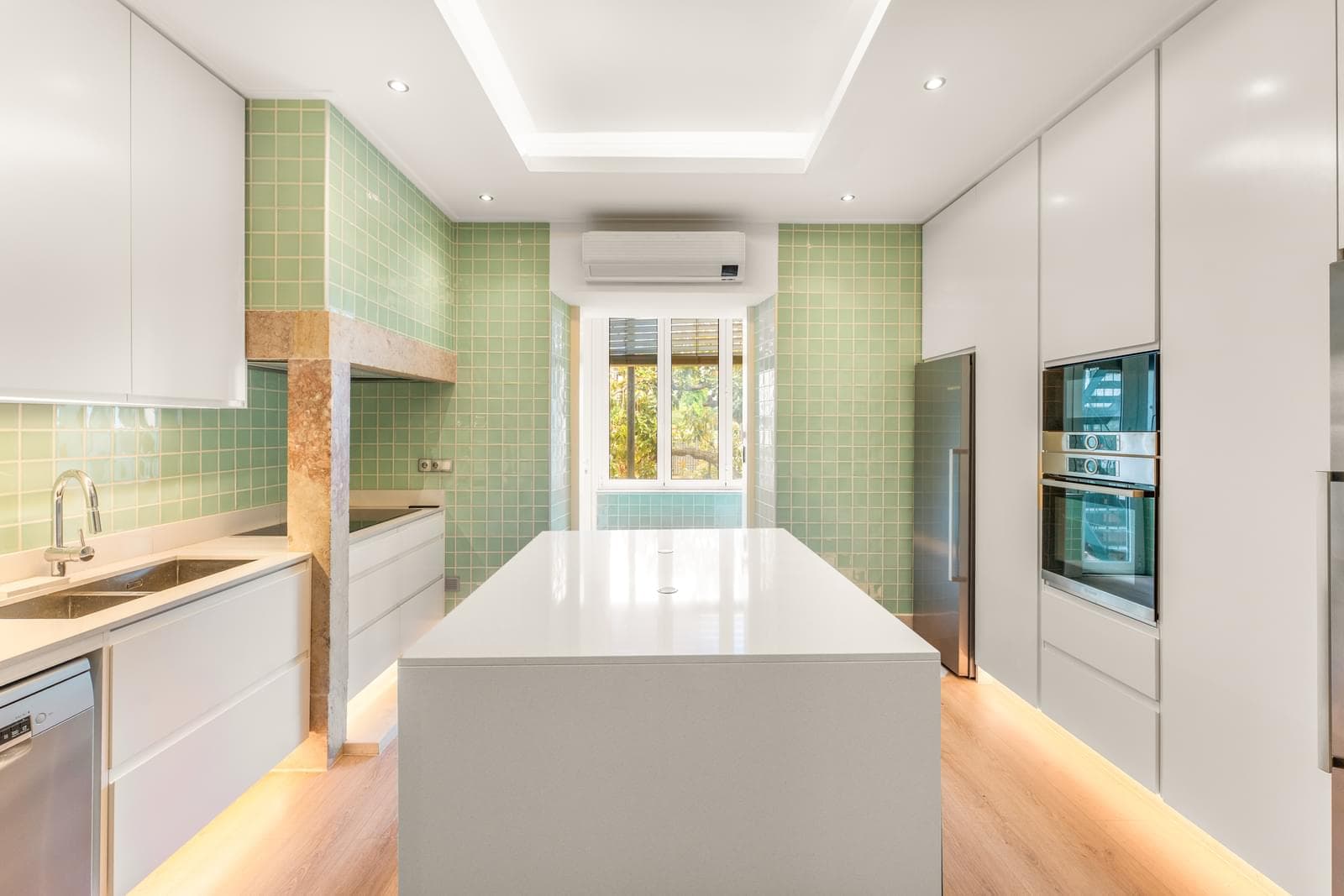 Apartamento T4 com varanda, Avenidas Novas, Lisboa - Imagem 5