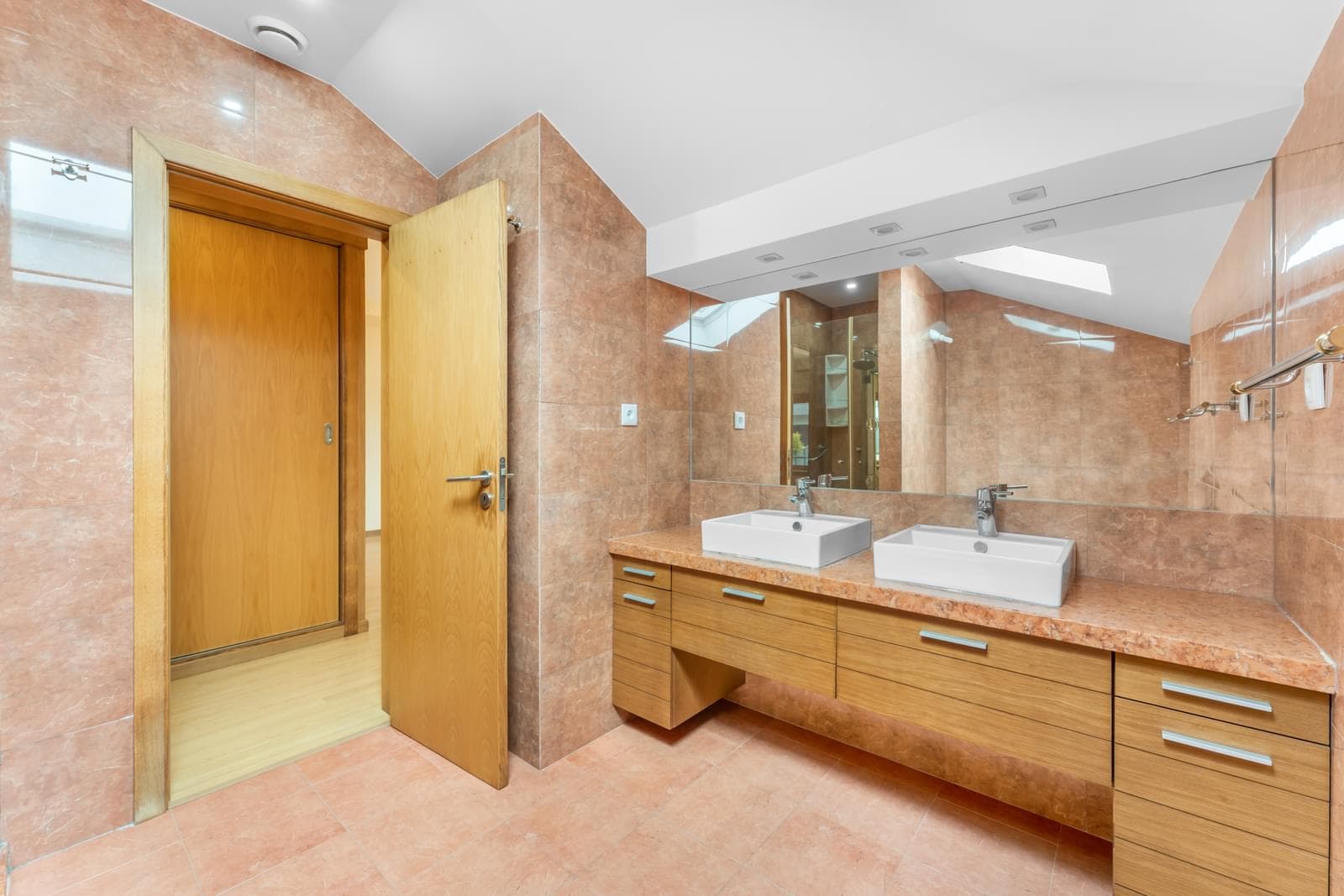 Moradia Isolada T3 + 2 com piscina, Alcoitão, Cascais - Imagem 16