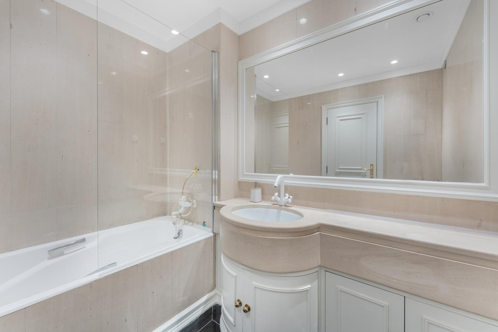 Apartamento T2 com piscina, Infante Santo (Prazeres), Lisboa - Imagem 14