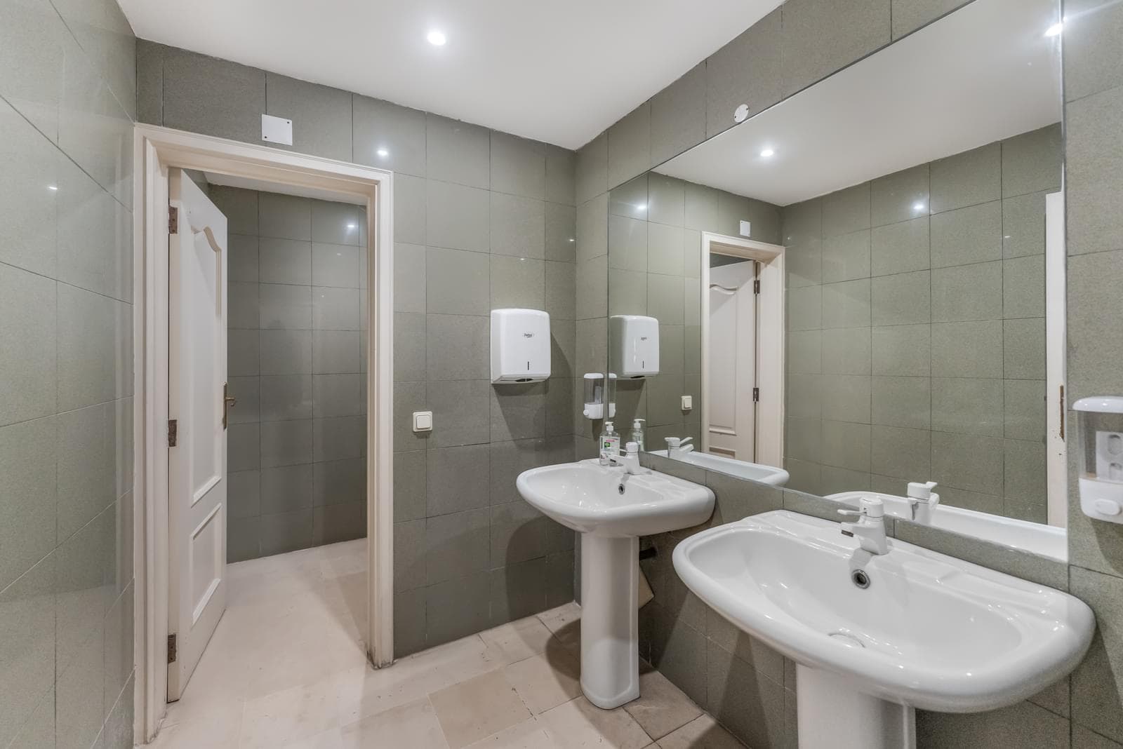 Apartamento T2 com piscina, Infante Santo (Prazeres), Lisboa - Imagem 32