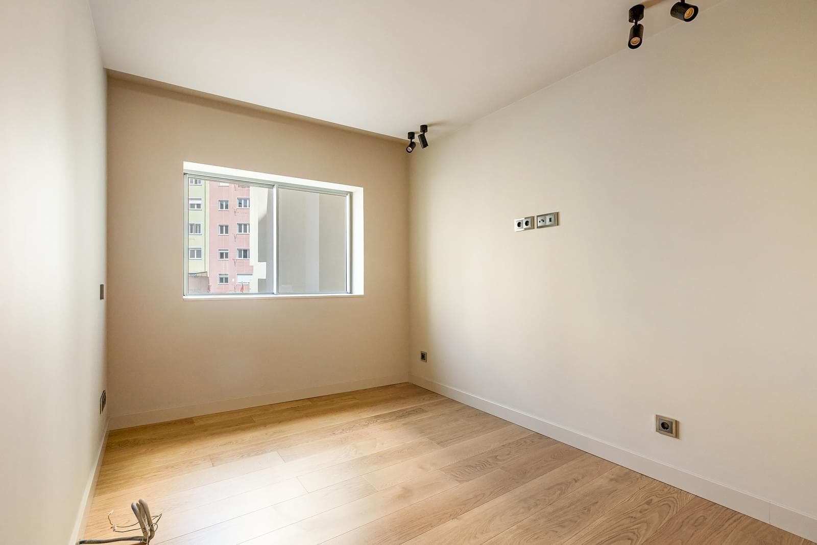Apartamento T2 + 1 com estacionamento, Saldanha, Lisboa - Imagem 56