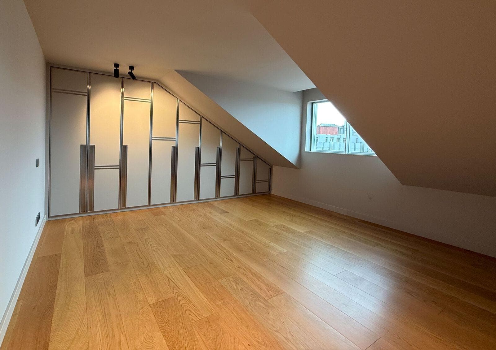 Apartamento T2 + 1 com estacionamento, Saldanha, Lisboa - Imagem 24