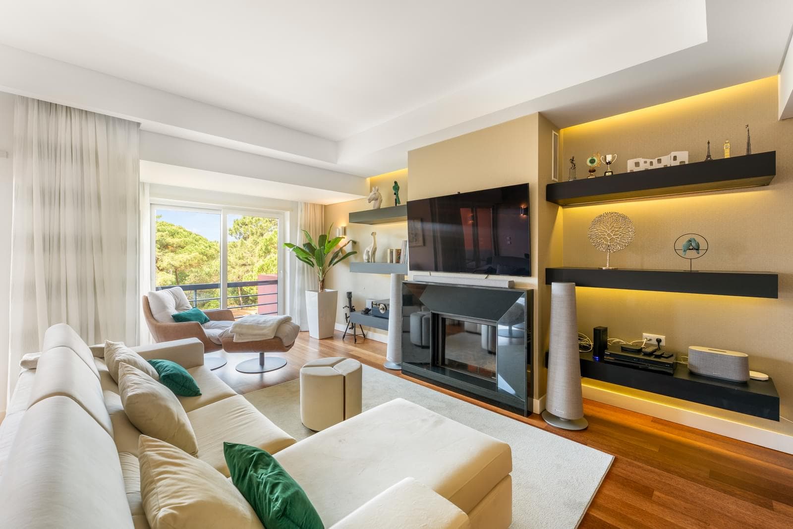 3 Bedroom Duplex with swimming pool, Quinta da Marinha, Cascais - Image 5