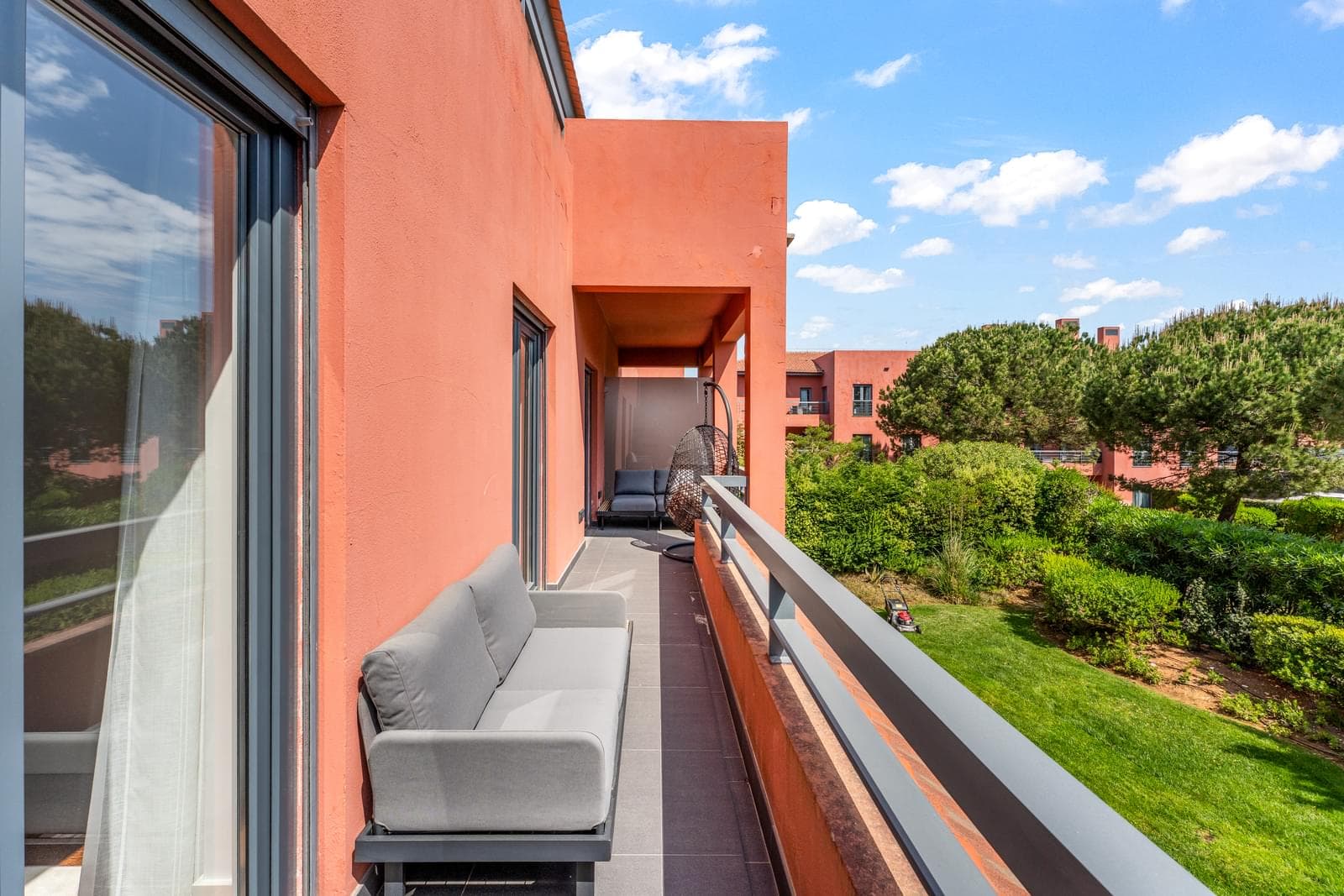 3 Bedroom Duplex with swimming pool, Quinta da Marinha, Cascais - Image 12