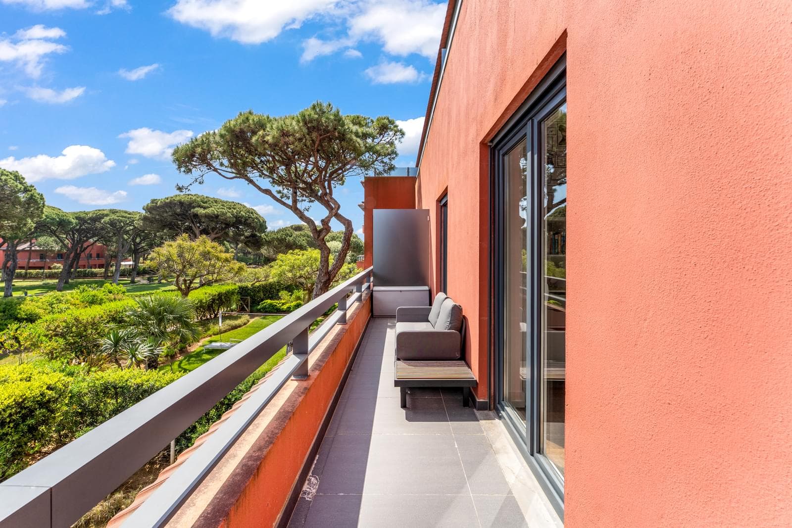3 Bedroom Duplex with swimming pool, Quinta da Marinha, Cascais - Image 13