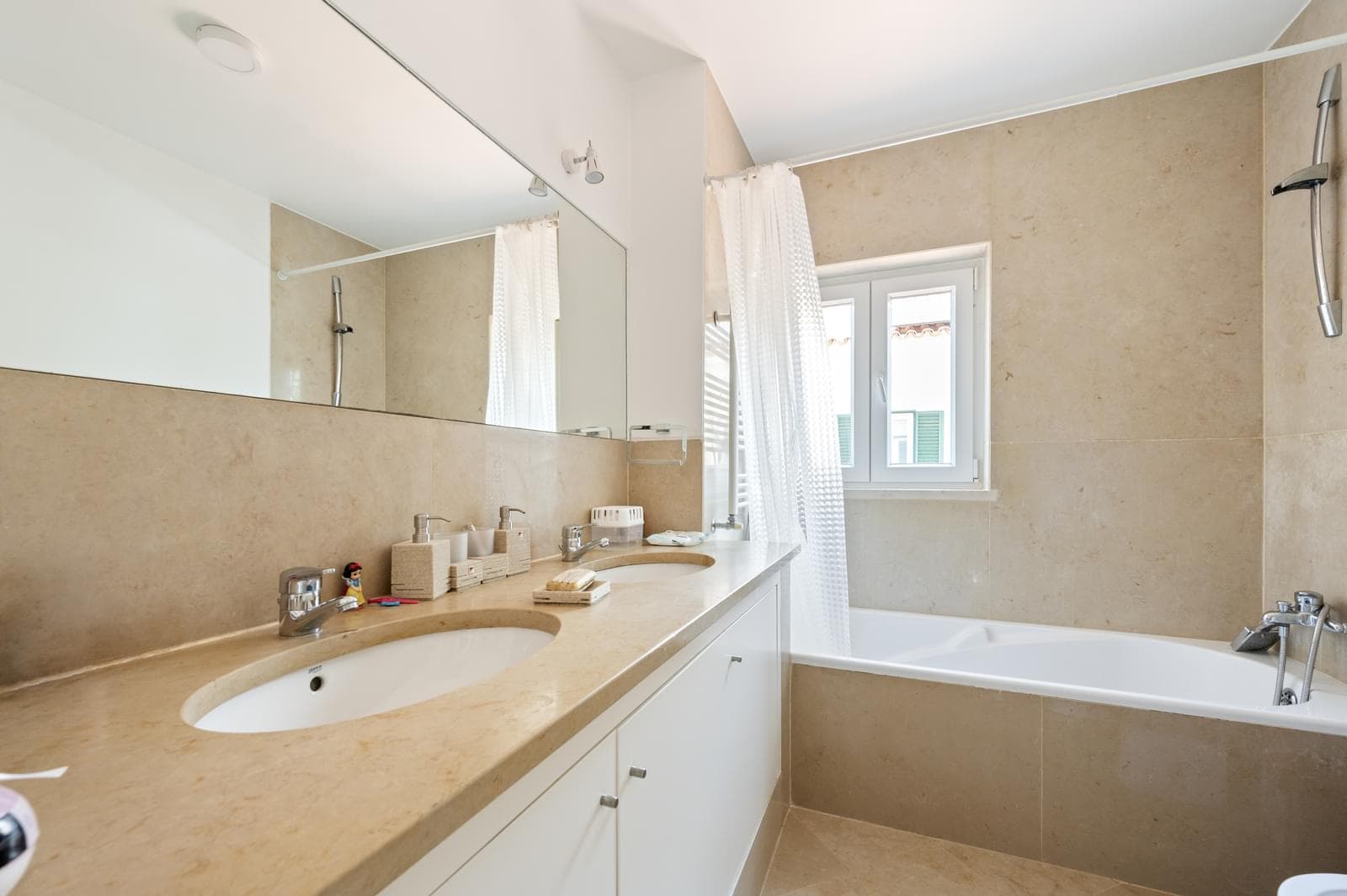 Moradia T3 com piscina, Estoril, Cascais - Imagem 36