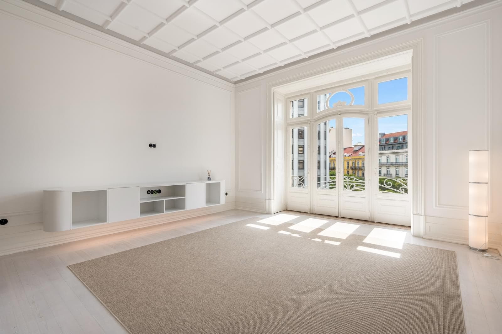 4 Bedroom Apartment with parking, Marquês de Pombal, Lisboa - Image 9