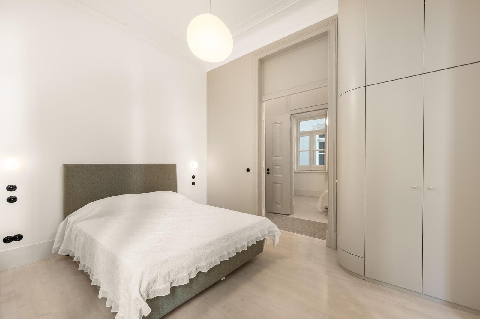 4 Bedroom Apartment with parking, Marquês de Pombal, Lisboa - Image 21