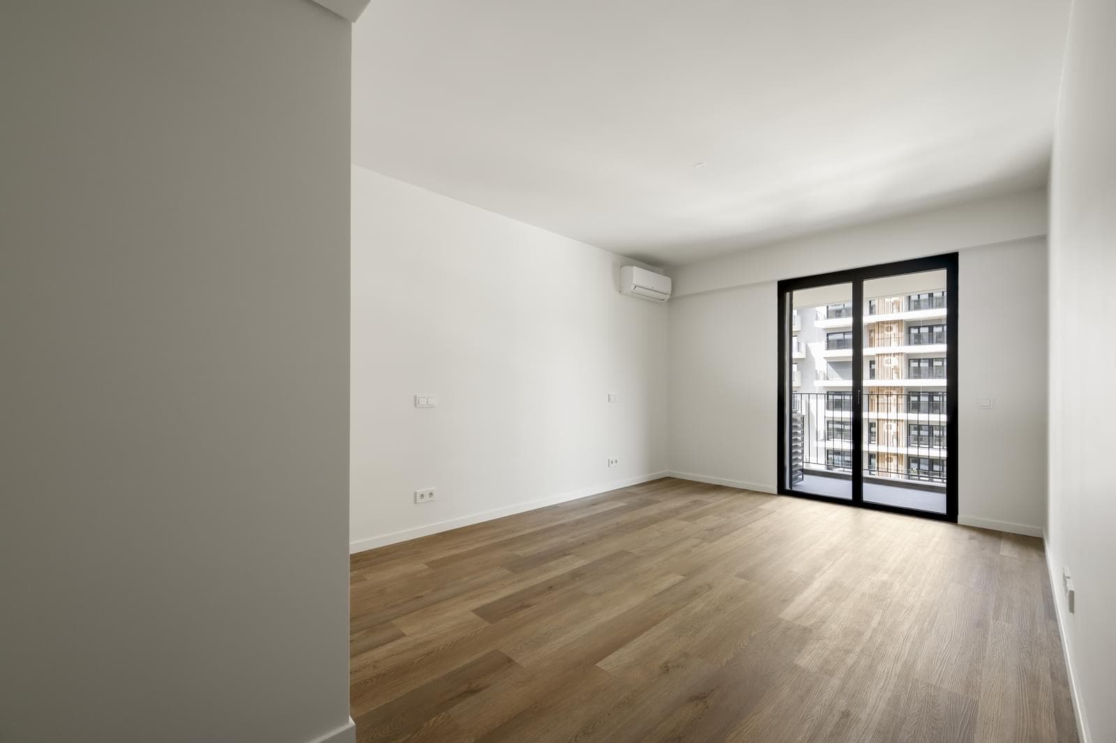 Apartamento T2 com estacionamento, Miraflores, Oeiras - Imagem 13