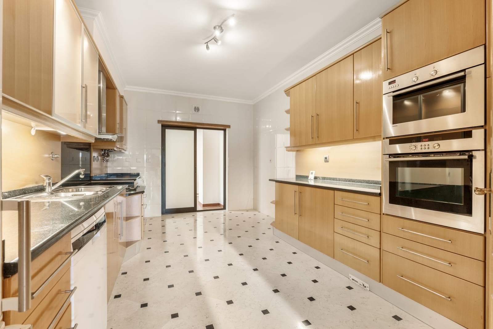 Apartamento T3 com jardim, Belas Clube de Campo, Sintra - Imagem 33