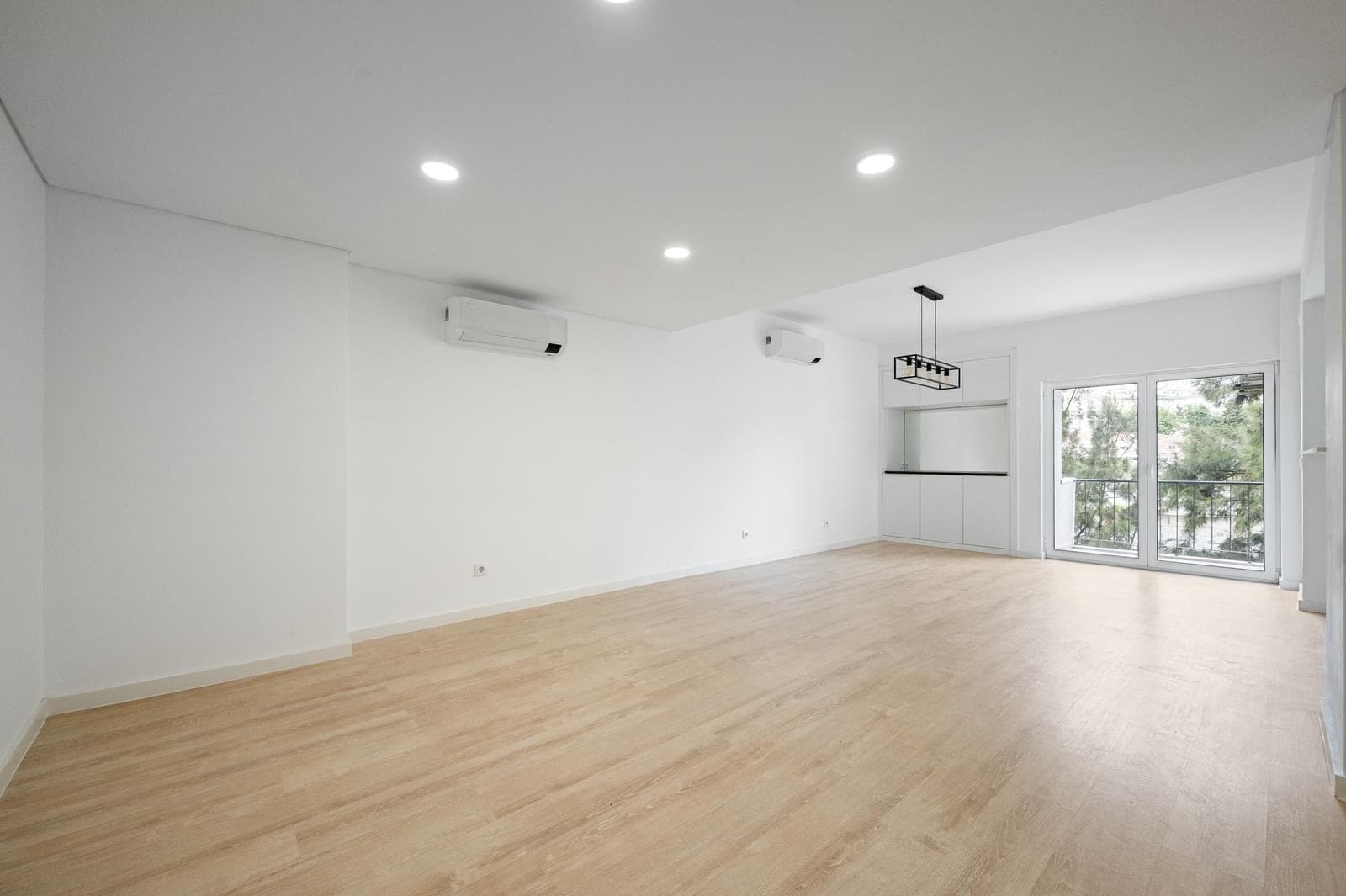 Apartamento T4 com varanda, Paço de Arcos, Oeiras - Imagem 2