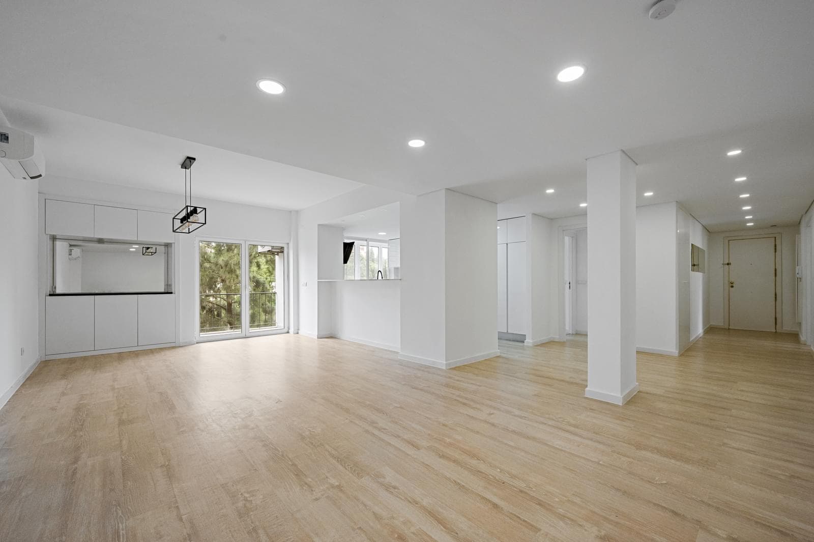 Apartamento T4 com varanda, Paço de Arcos, Oeiras - Imagem 1