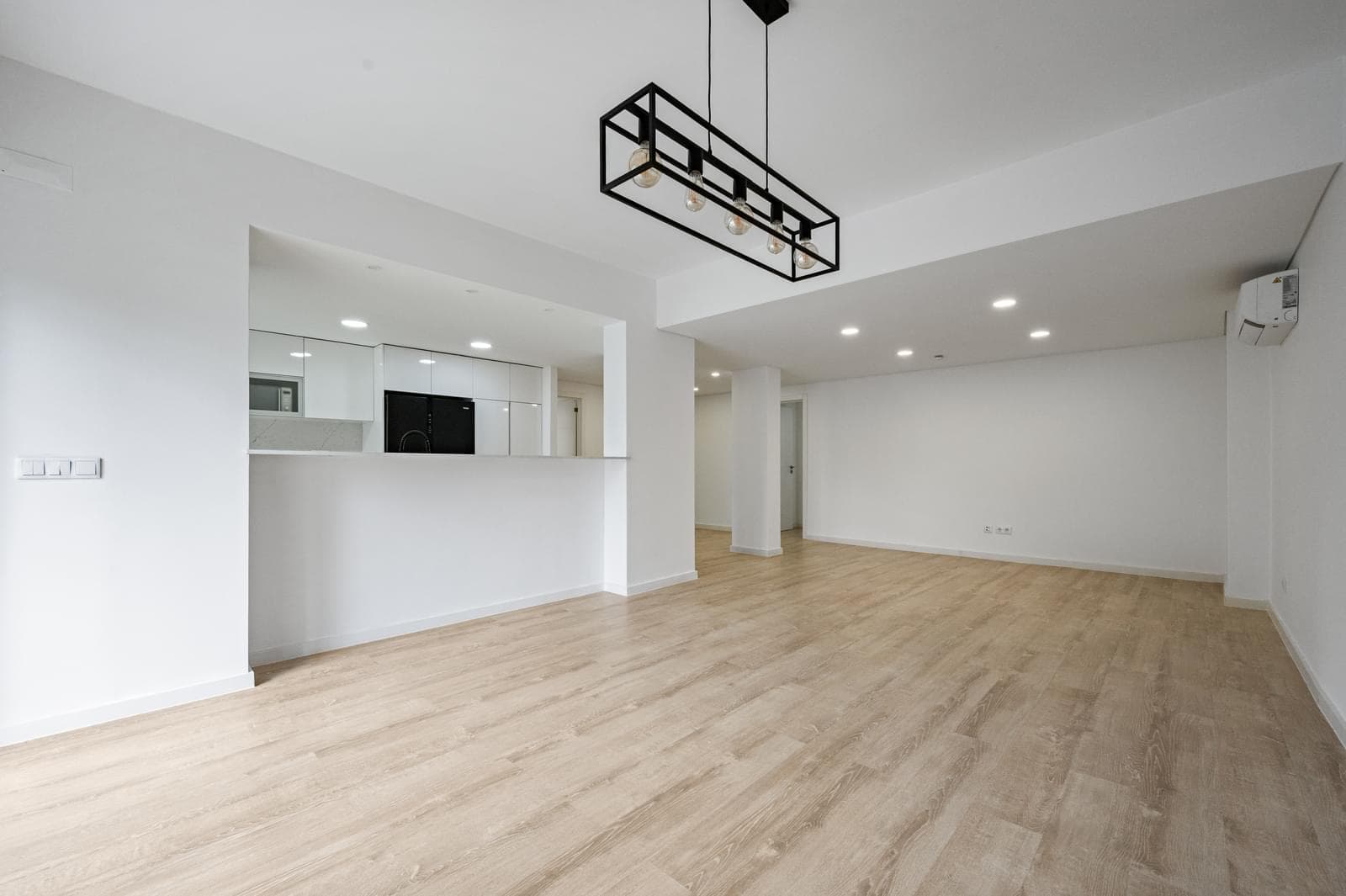 Apartamento T4 com varanda, Paço de Arcos, Oeiras - Imagem 5