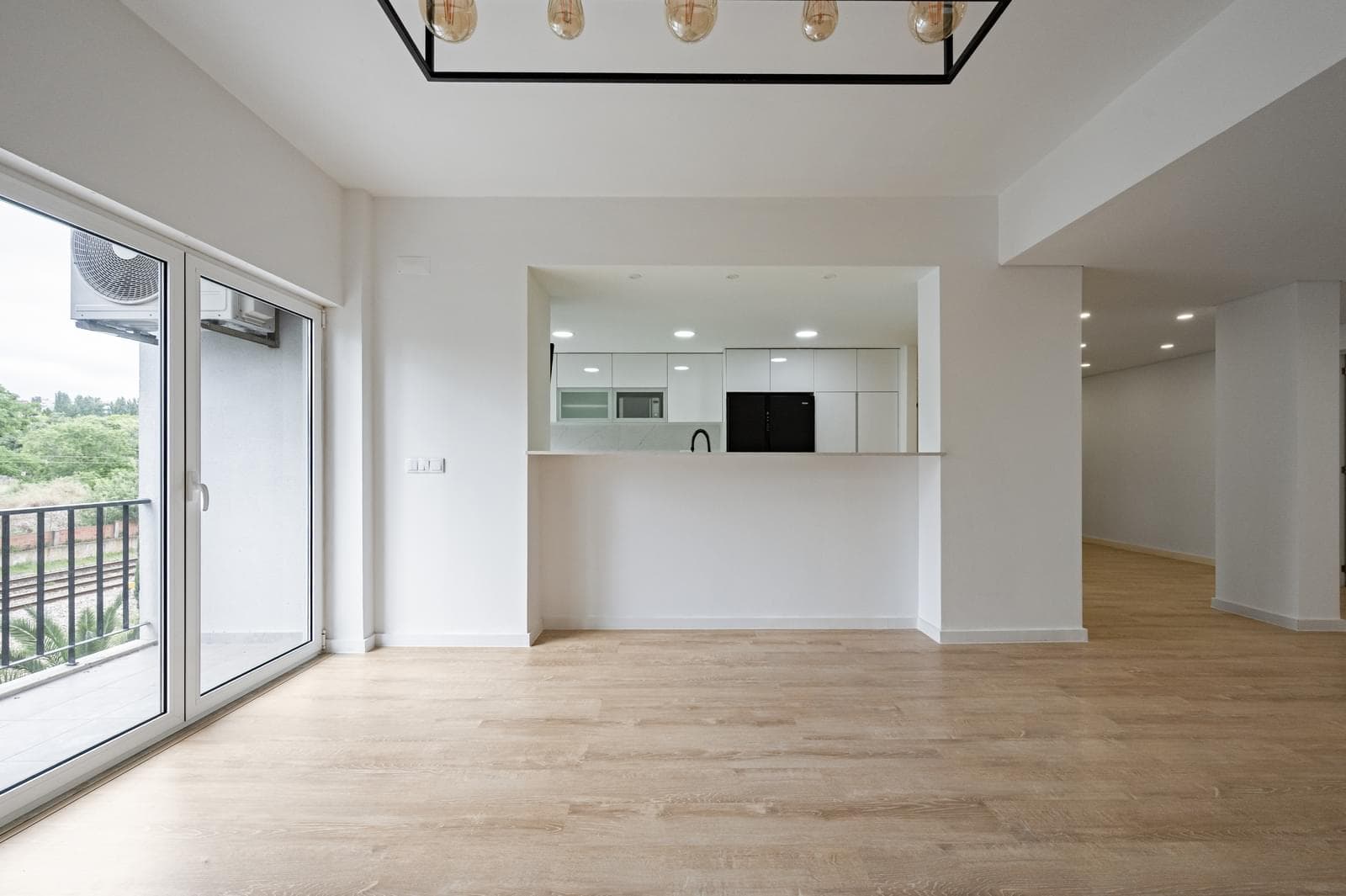 Apartamento T4 com varanda, Paço de Arcos, Oeiras - Imagem 4