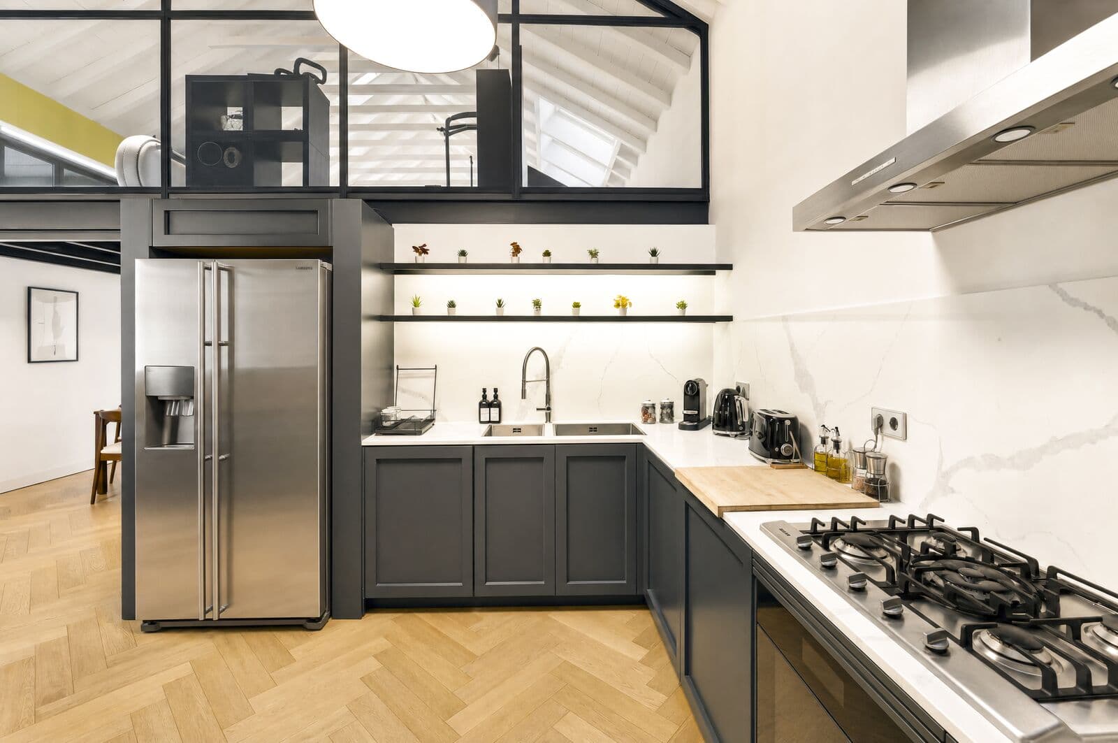 4 Bedroom House with swimming pool, 24 de Julho, Lisboa - Image 16
