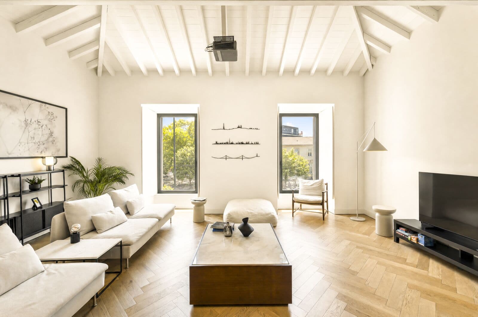 4 Bedroom House with swimming pool, 24 de Julho, Lisboa - Image 5