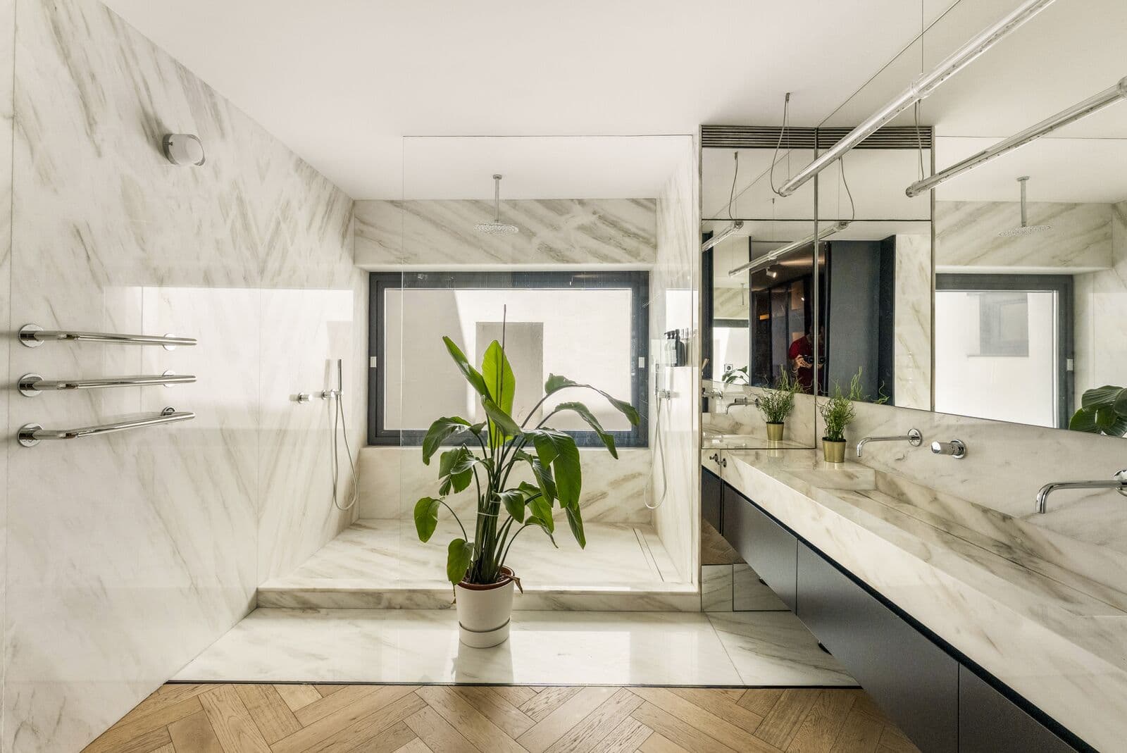 4 Bedroom House with swimming pool, 24 de Julho, Lisboa - Image 26
