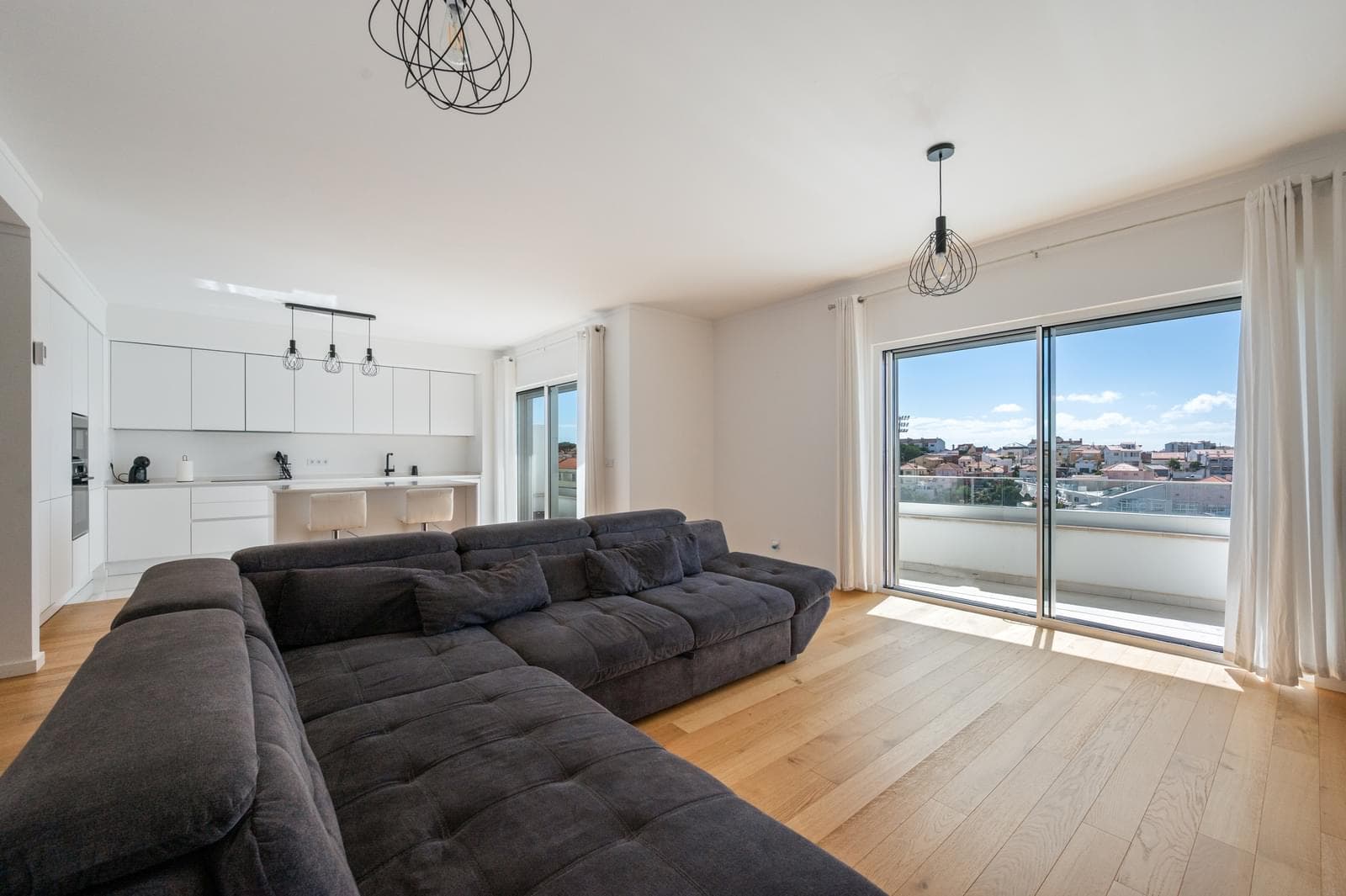 Apartamento T2 com estacionamento, Estoril, Cascais - Imagem 1