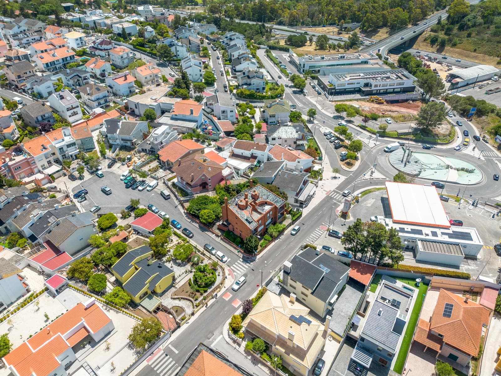 Moradia Geminada T5 com jardim, Nova Queijas, Oeiras - Imagem 3
