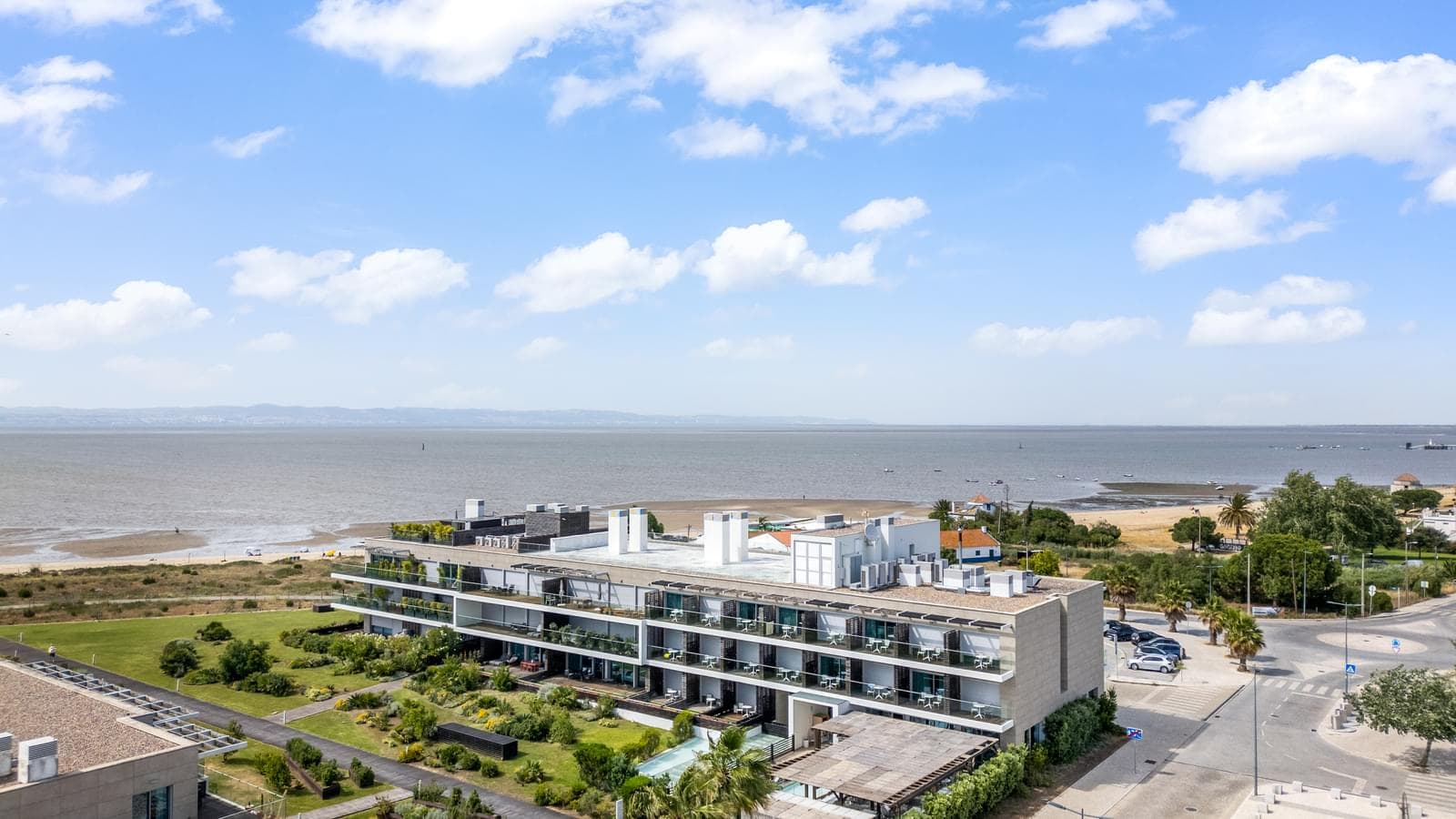 Penthouse T3 com piscina, Alcochete - Imagem 26