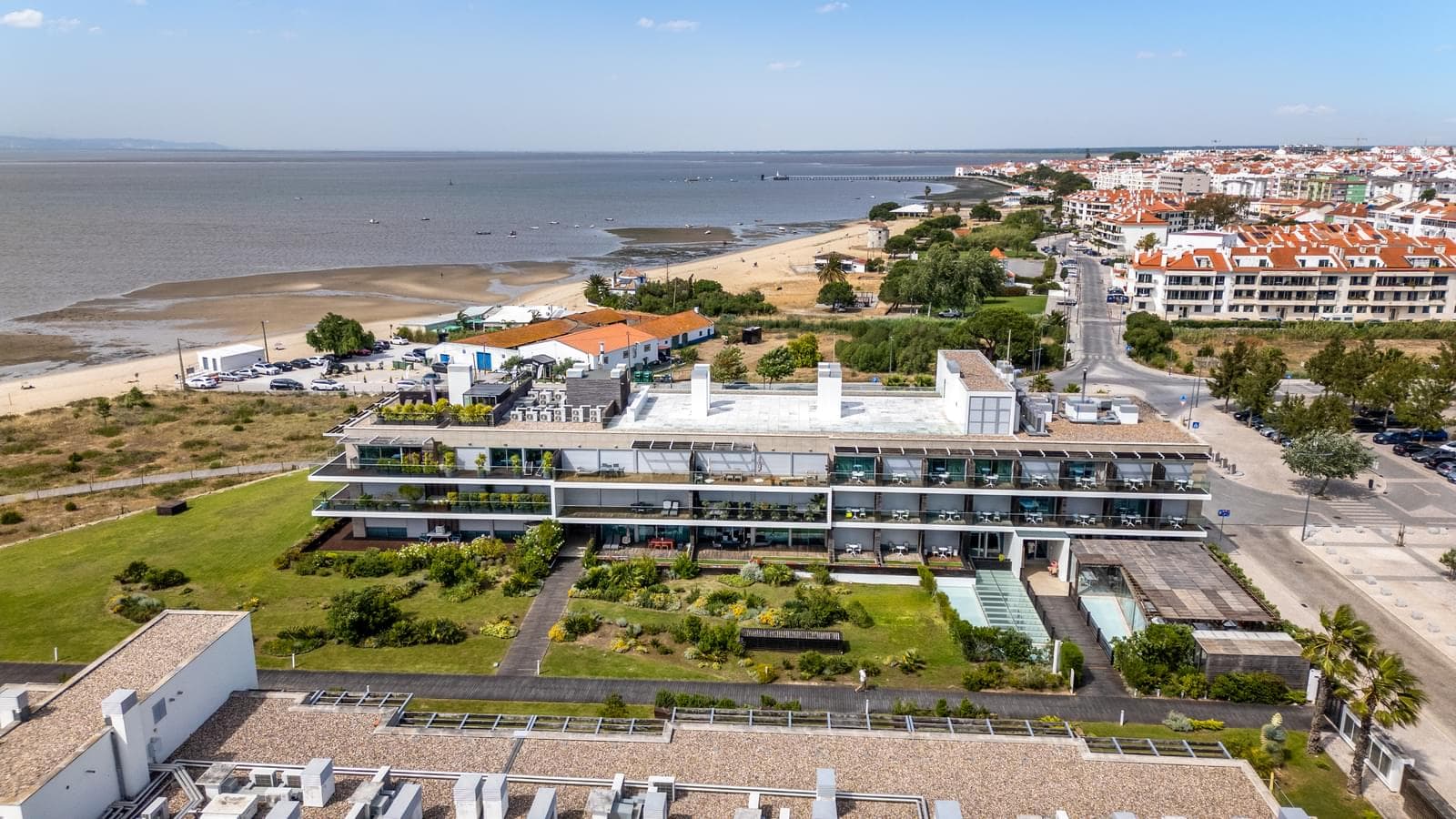 Penthouse T3 com piscina, Alcochete - Imagem 27