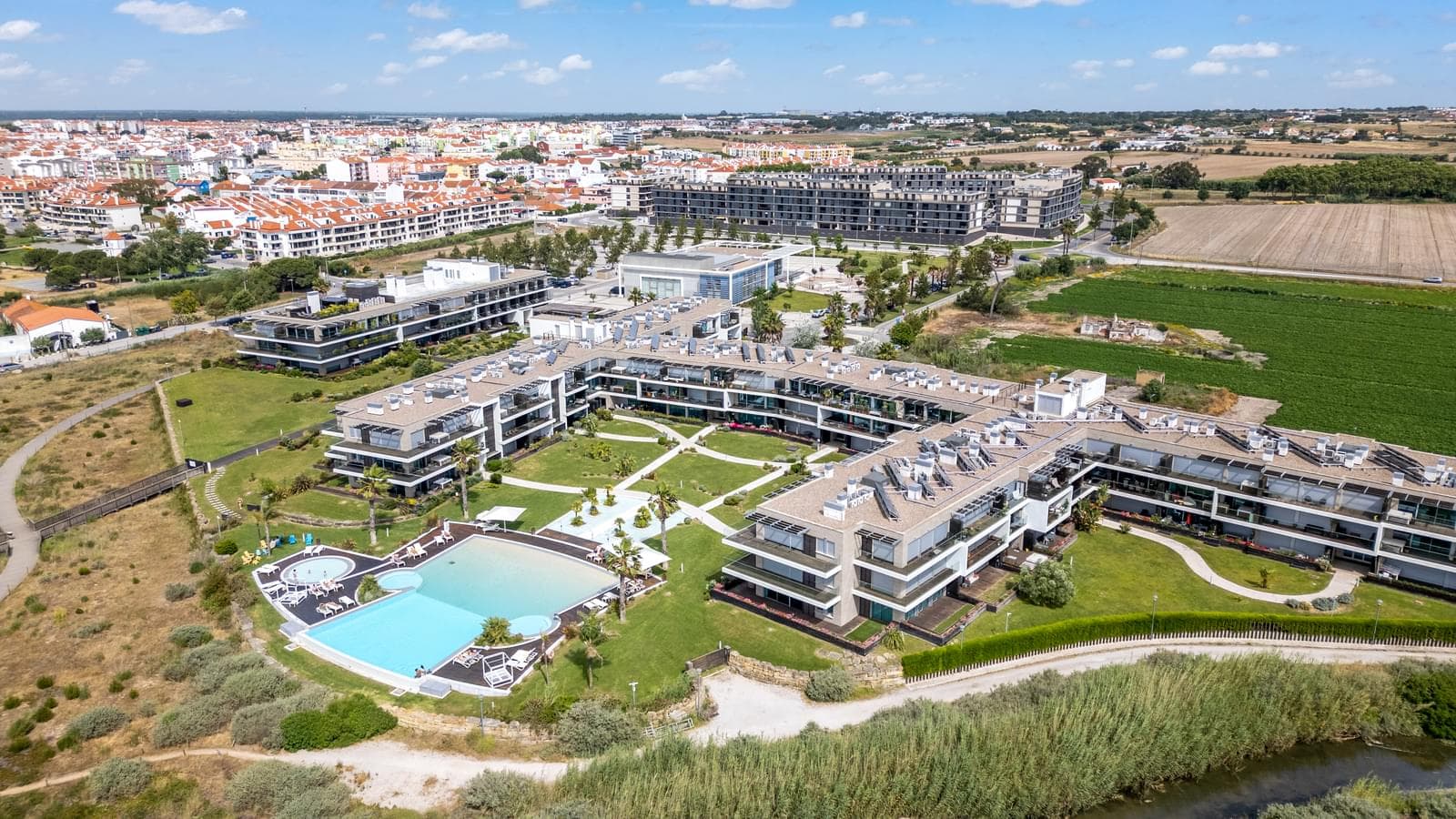Penthouse T3 com piscina, Alcochete - Imagem 29