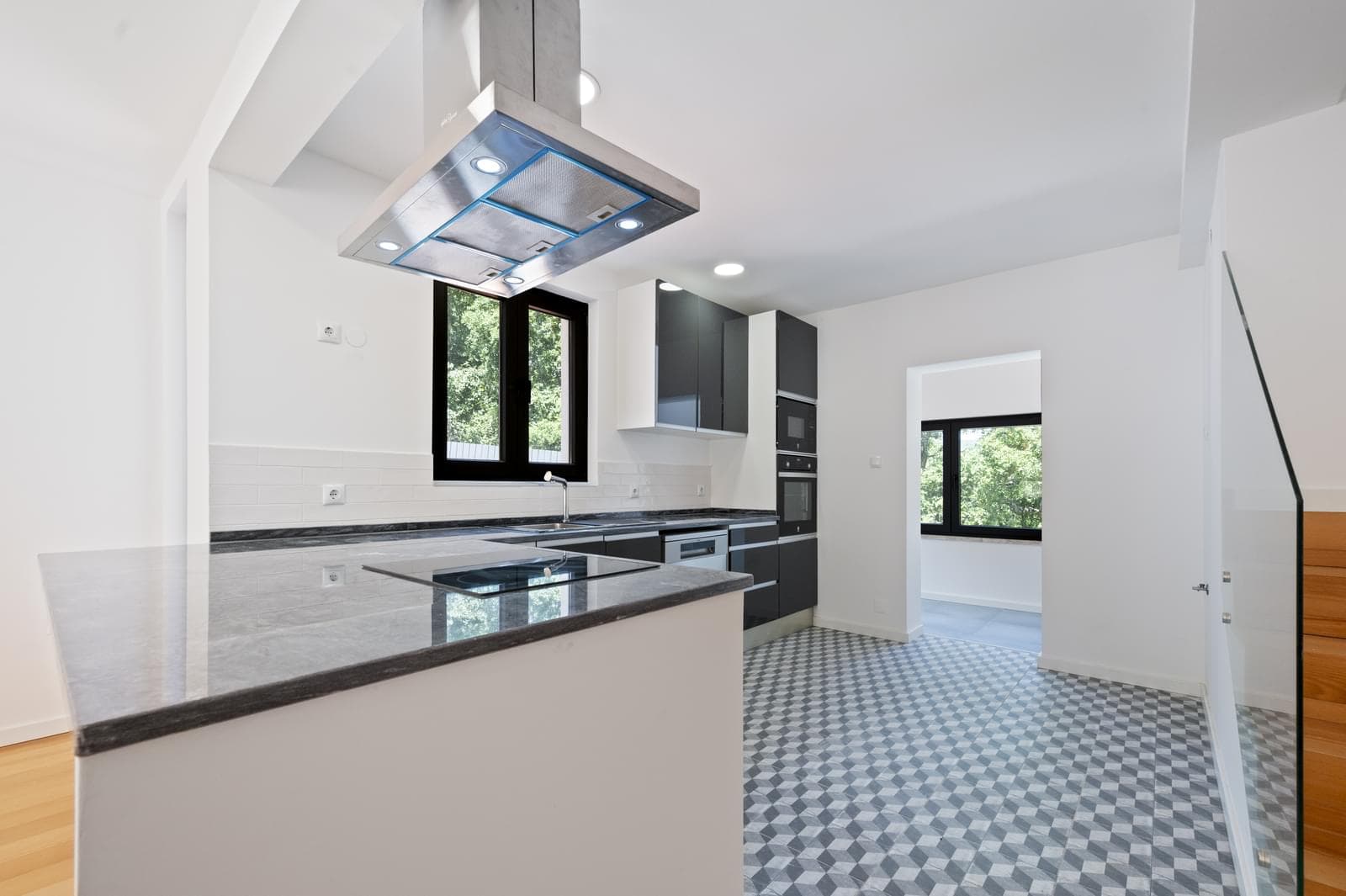 Moradia Isolada T4 com piscina, Azeitão, Setubal - Imagem 9