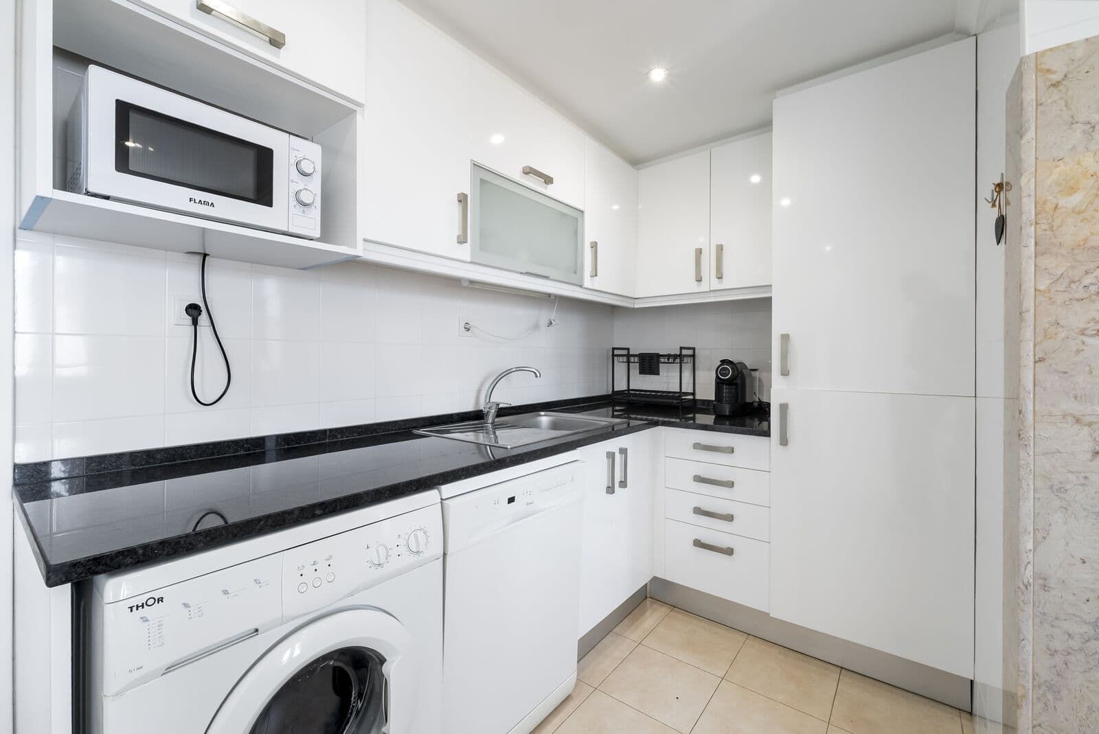 Apartamento T1 com vista, Santos, Lisboa - Imagem 12