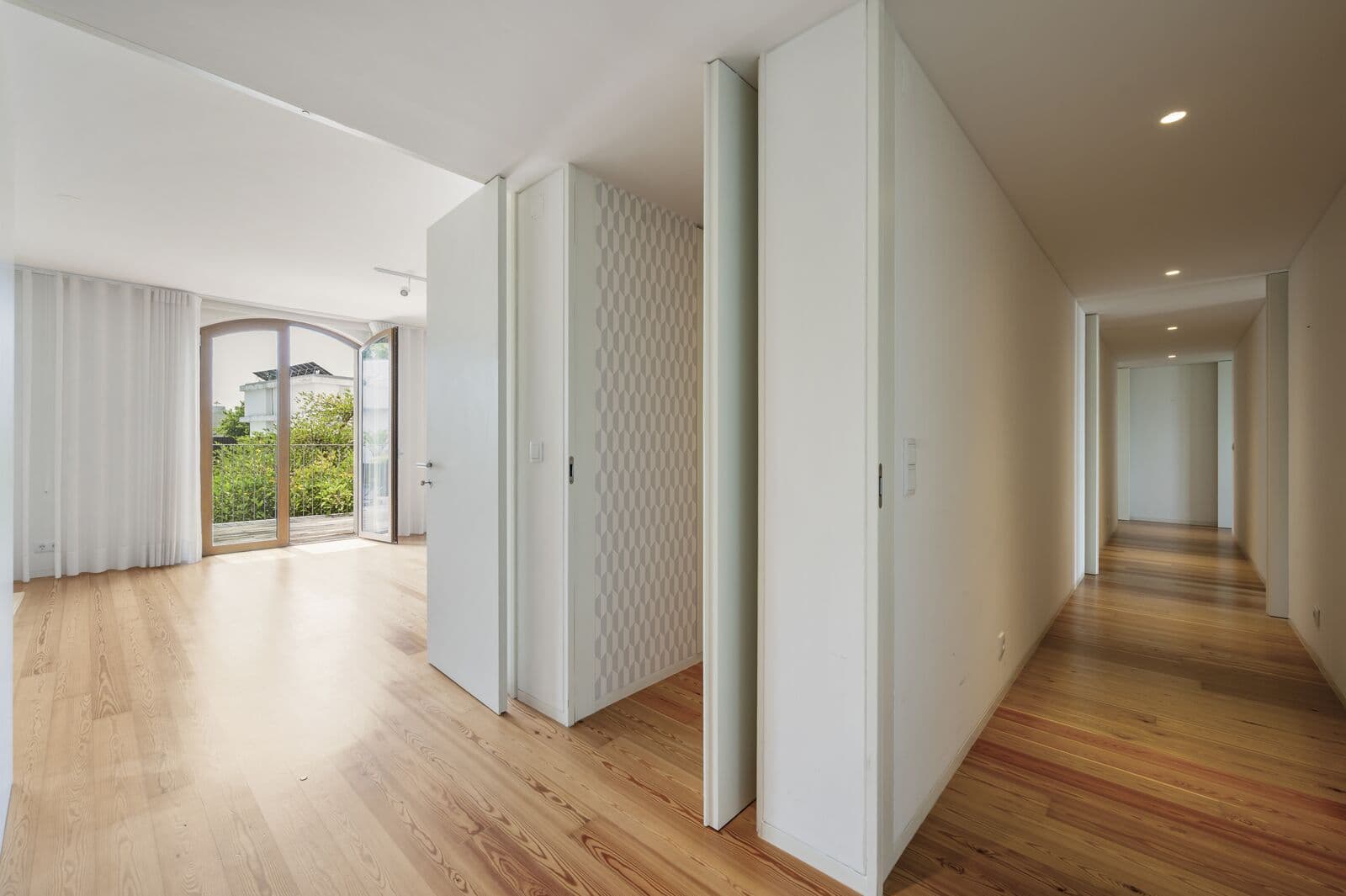 4 Bedroom Apartment with parking, Restelo, Lisboa - Image 12