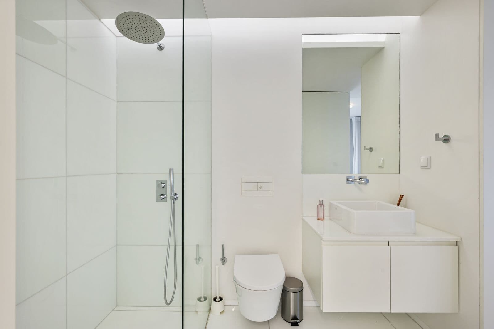 4 Bedroom Apartment with parking, Restelo, Lisboa - Image 14