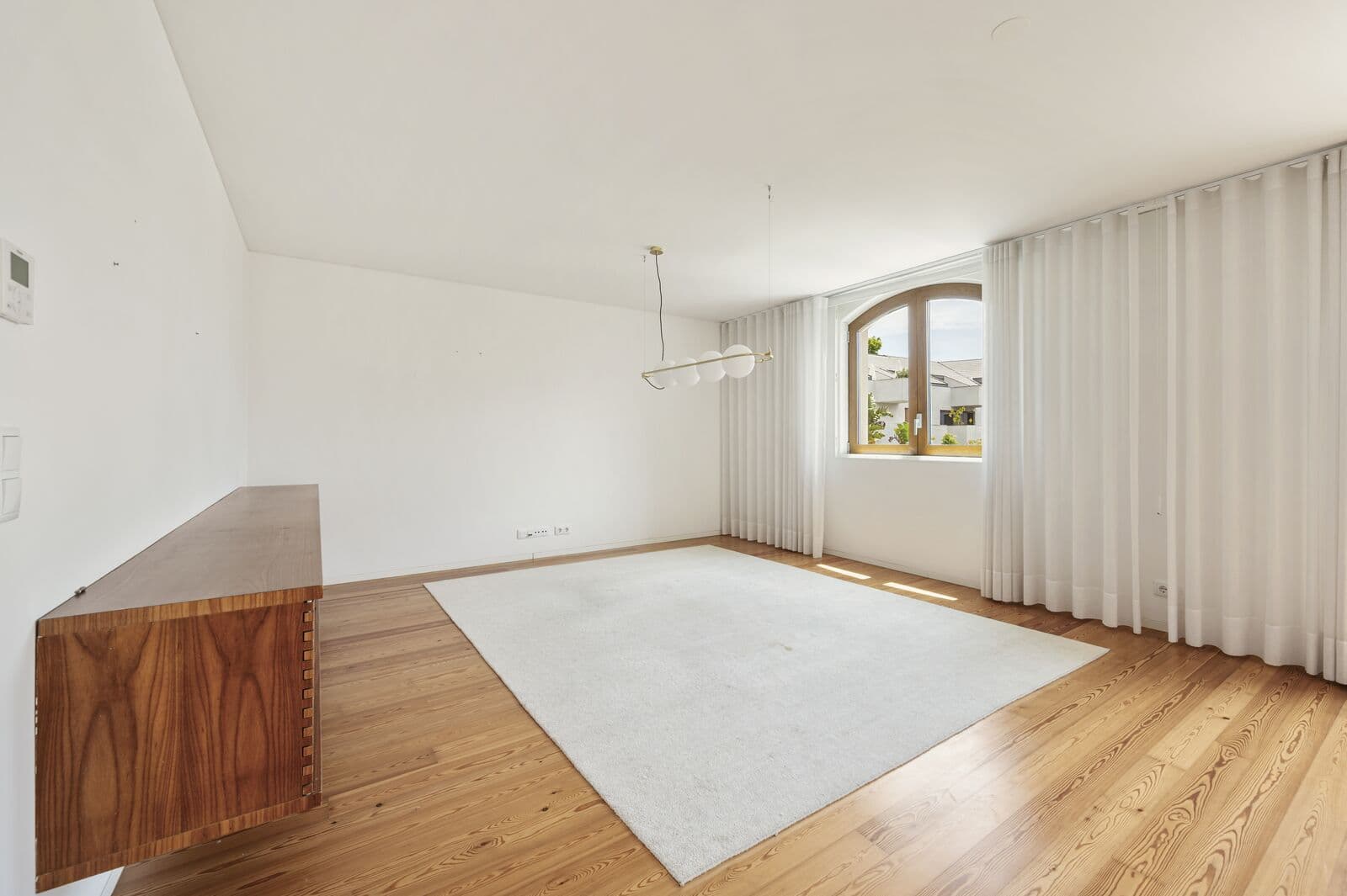 4 Bedroom Apartment with parking, Restelo, Lisboa - Image 15