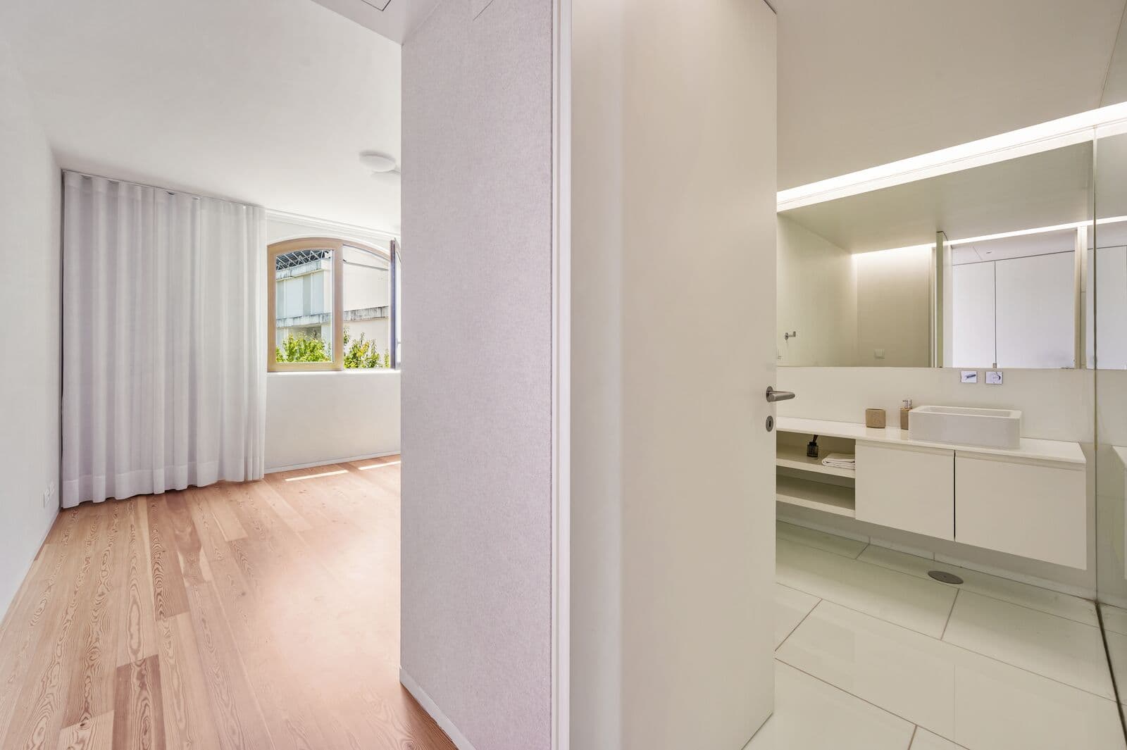 4 Bedroom Apartment with parking, Restelo, Lisboa - Image 24