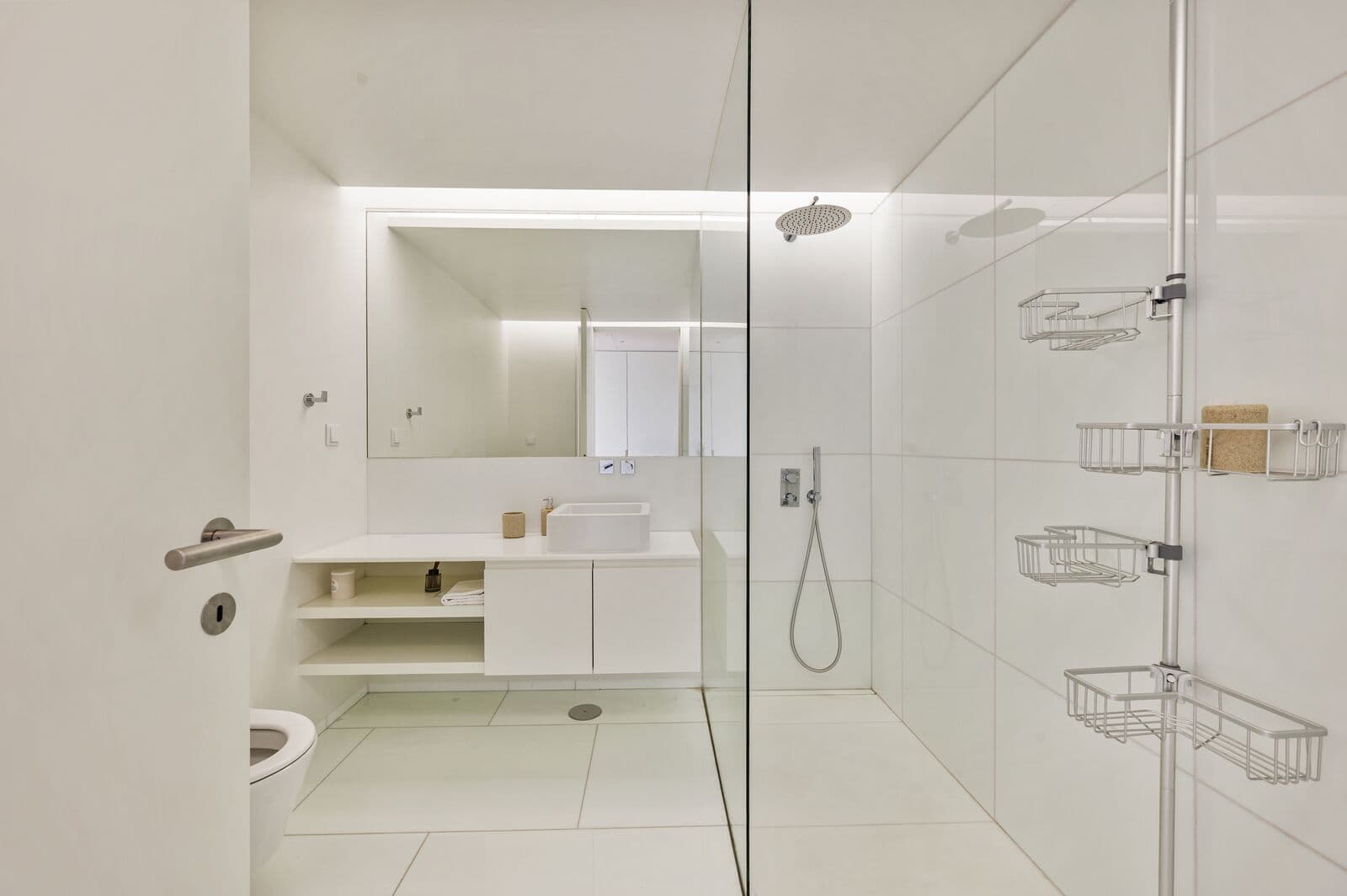 4 Bedroom Apartment with parking, Restelo, Lisboa - Image 25