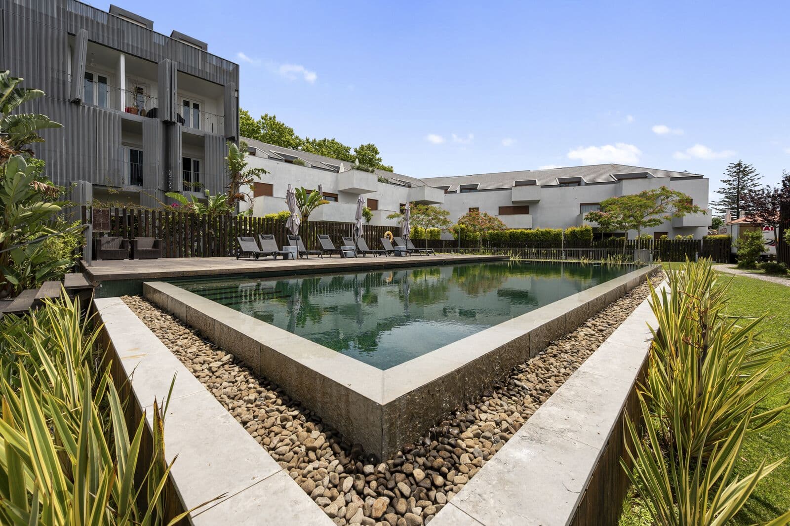 4 Bedroom Apartment with parking, Restelo, Lisboa - Image 37