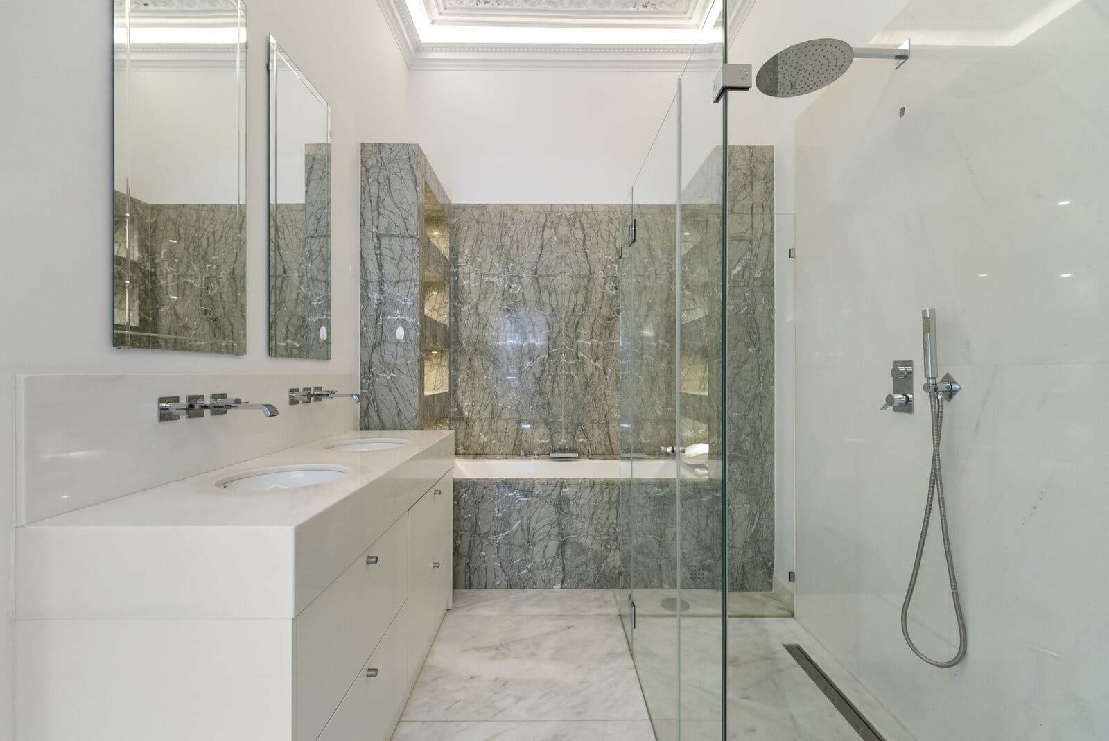 Duplex T3 + 1 com piscina, Estrela, Lisboa - Imagem 20