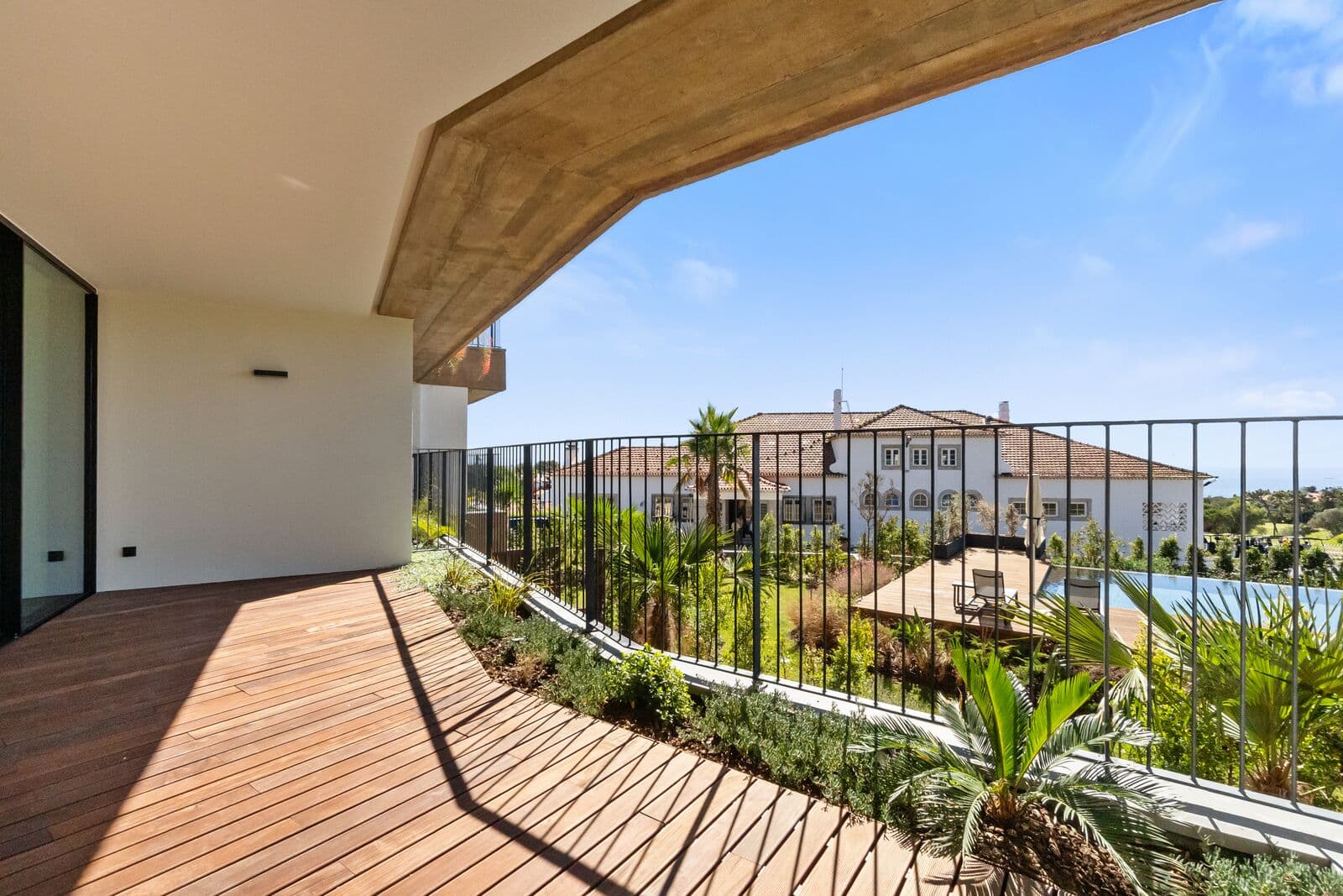 2 Bedroom Apartment with garden, Estoril, Cascais - Image 15